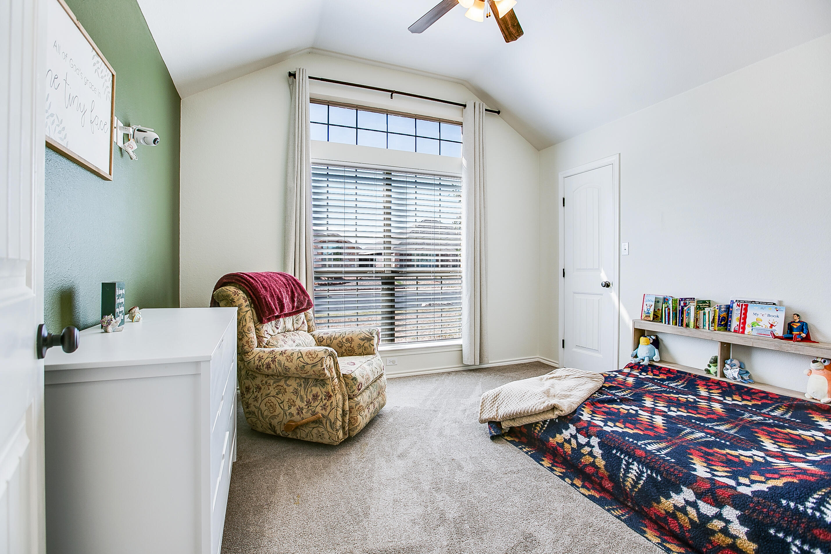 6006 San Saba Street Property Photo 23