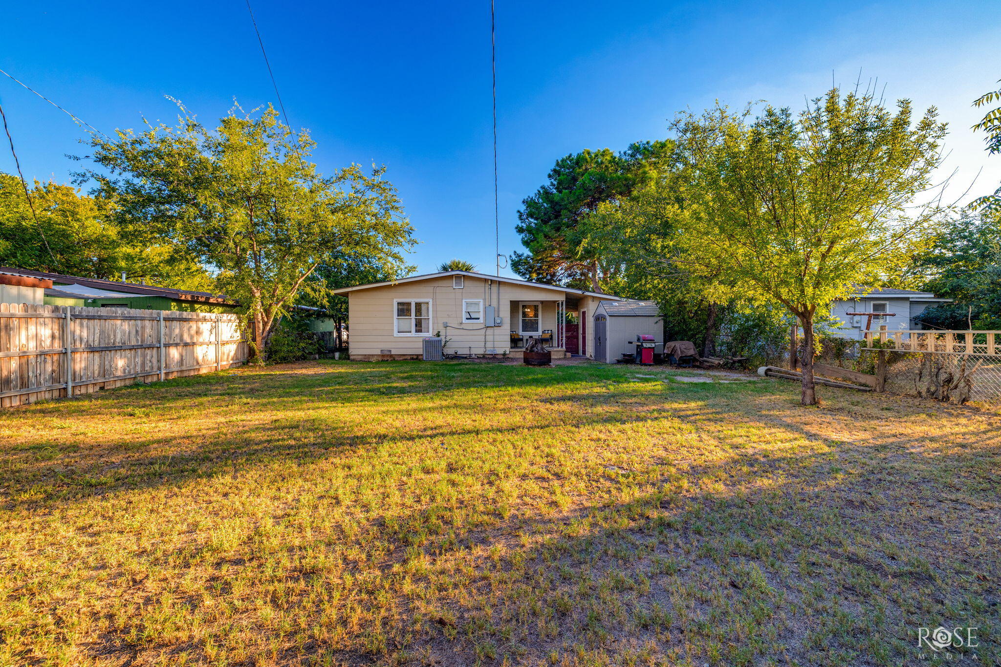 318 River Oaks Street Property Photo 18
