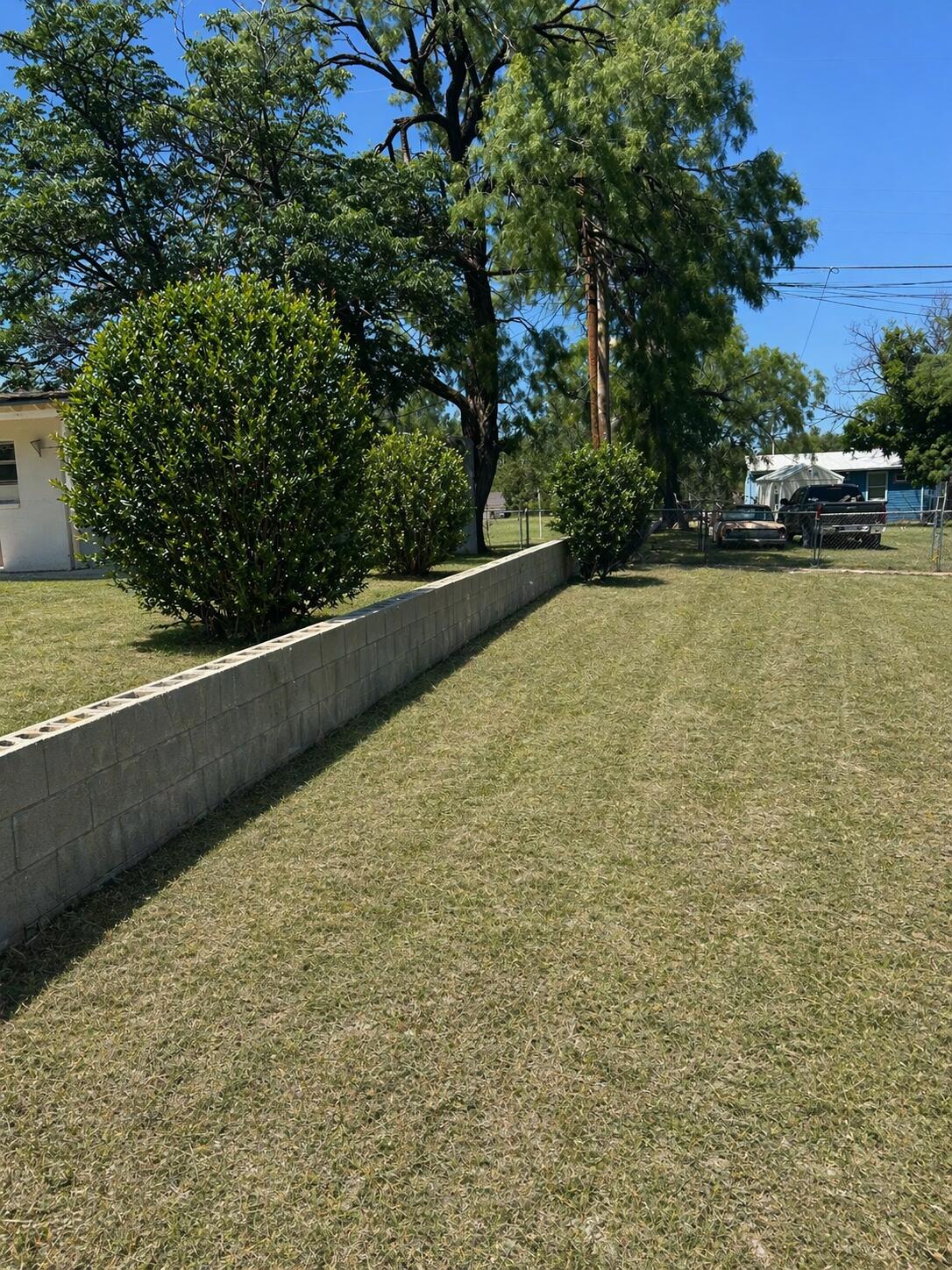 106 W Avenue T Property Photo 6