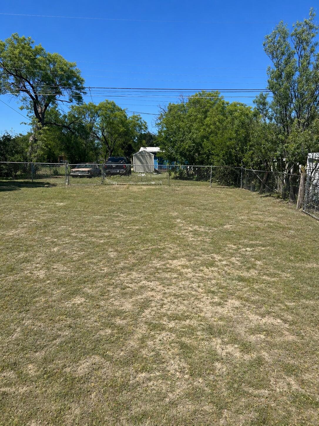 106 W Avenue T Property Photo 8