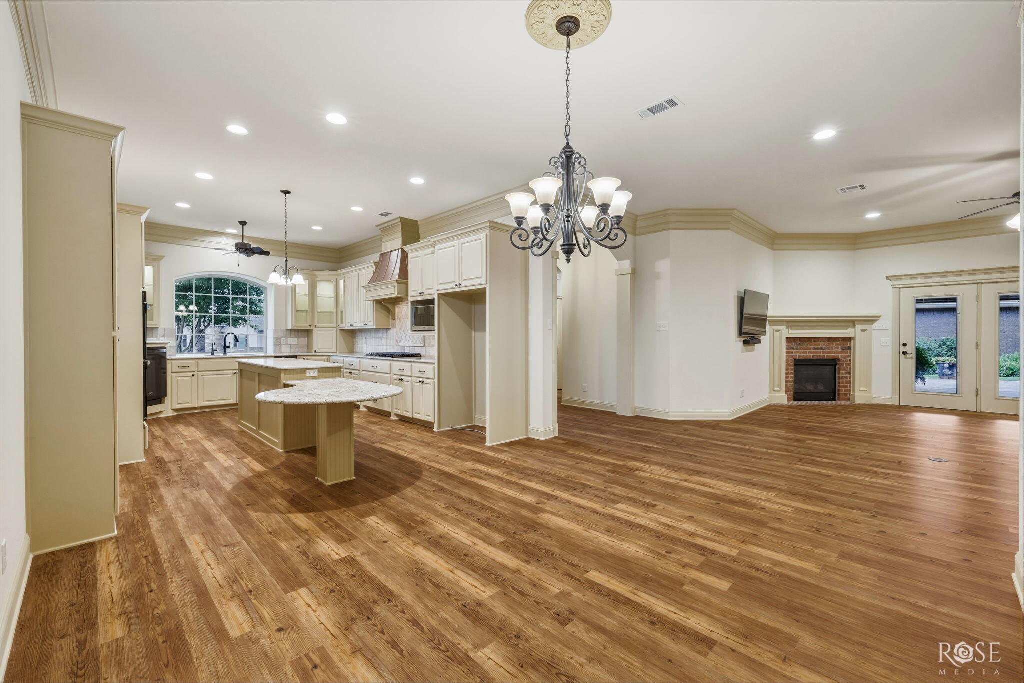 3011 Champion Circle Property Photo 14