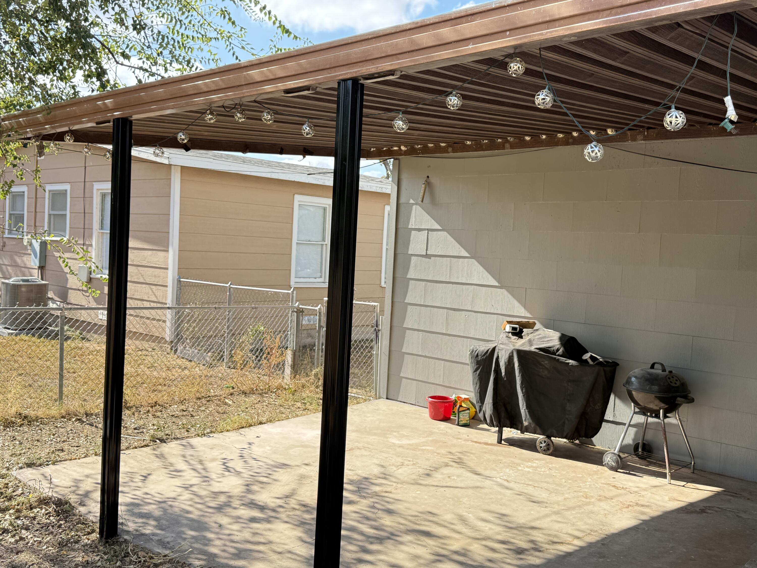 2123 Raney Street Property Photo 8