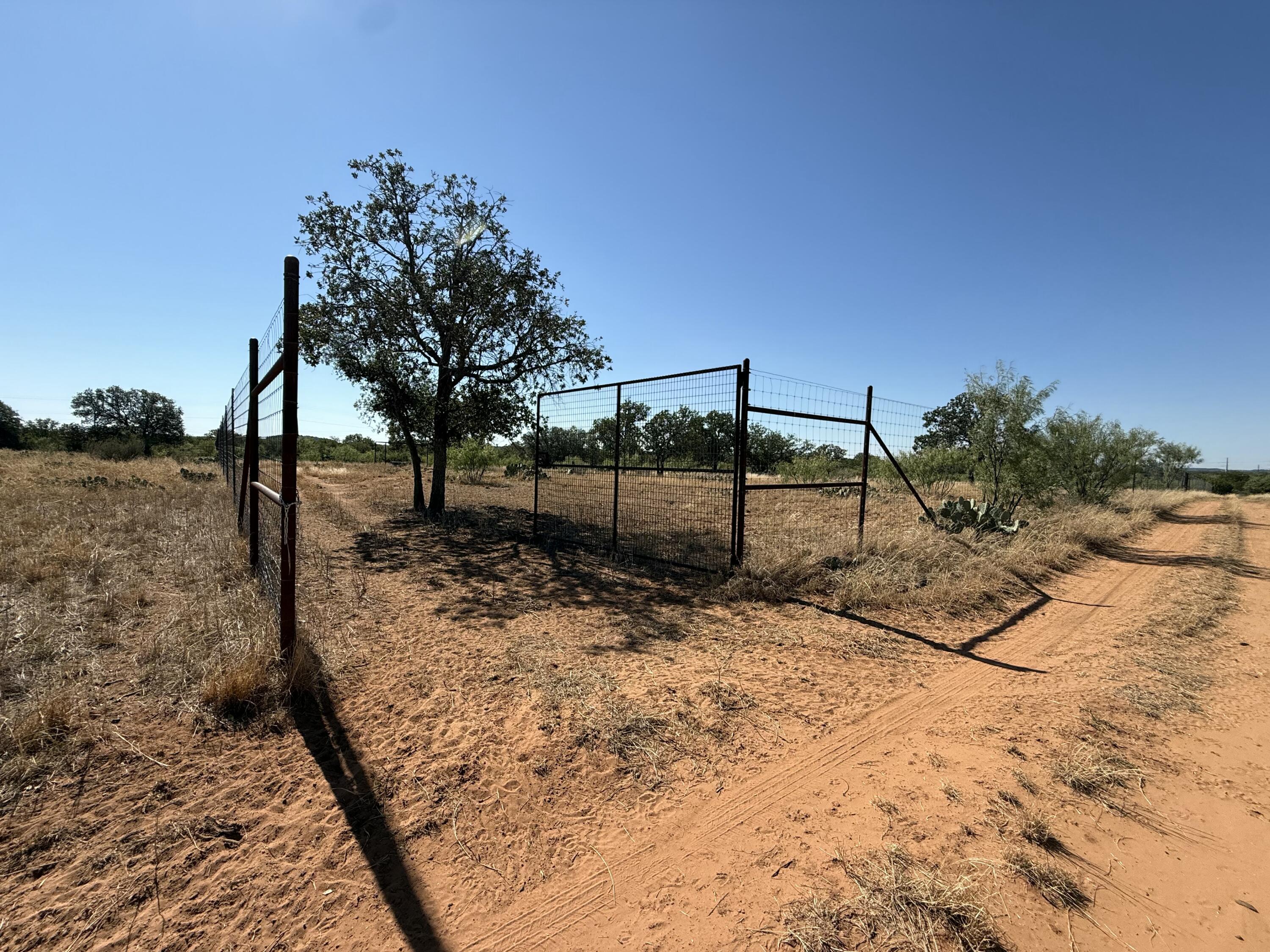 1600 N Us Hwy 277 Property Photo 14