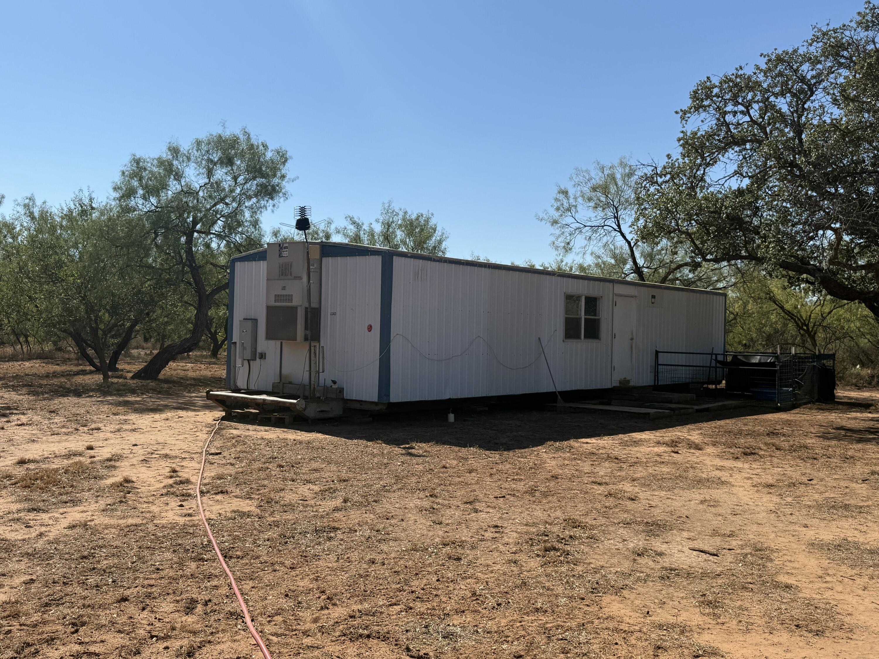 1600 N Us Hwy 277 Property Photo 38