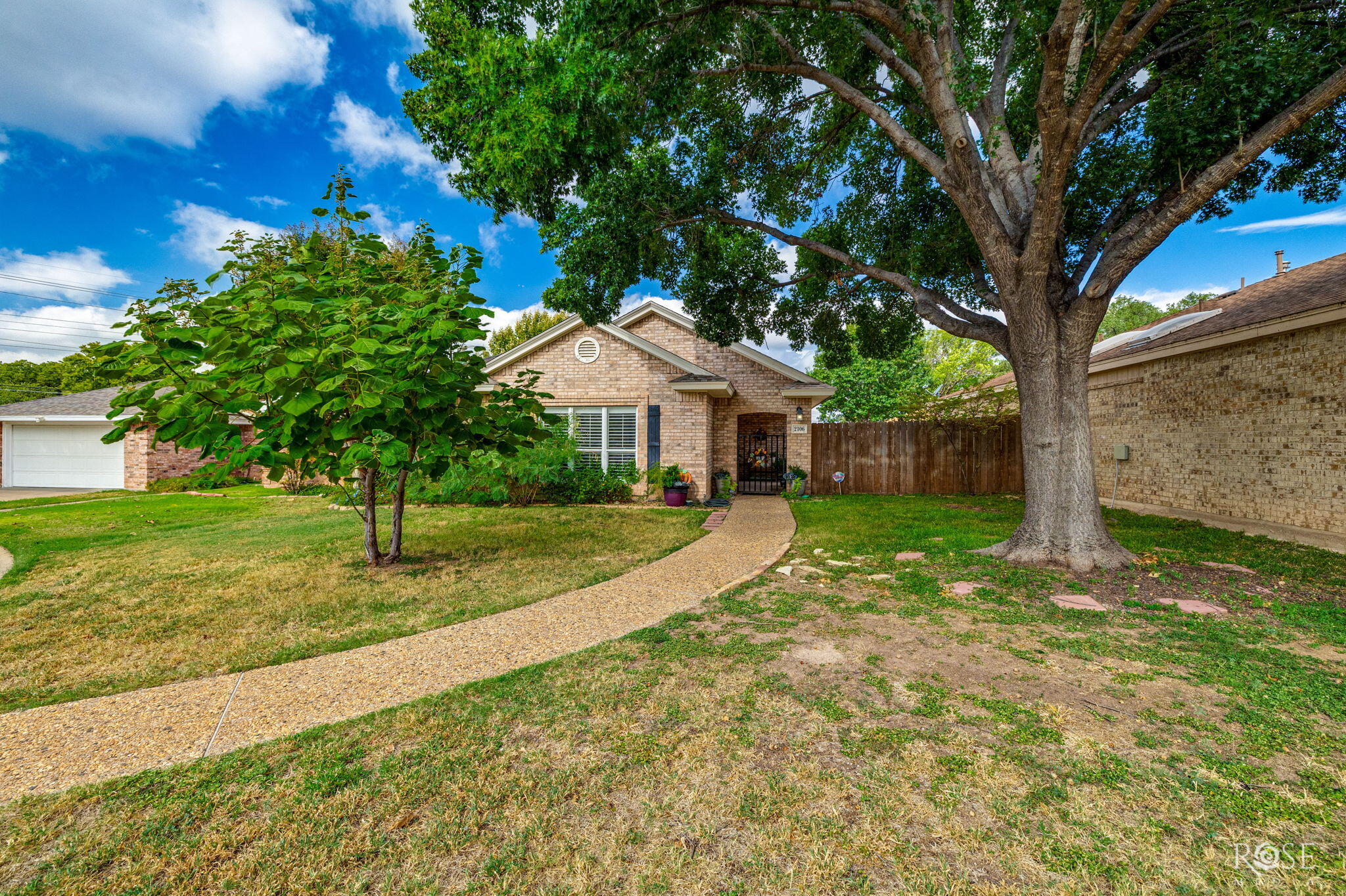 2106 Eagle Court