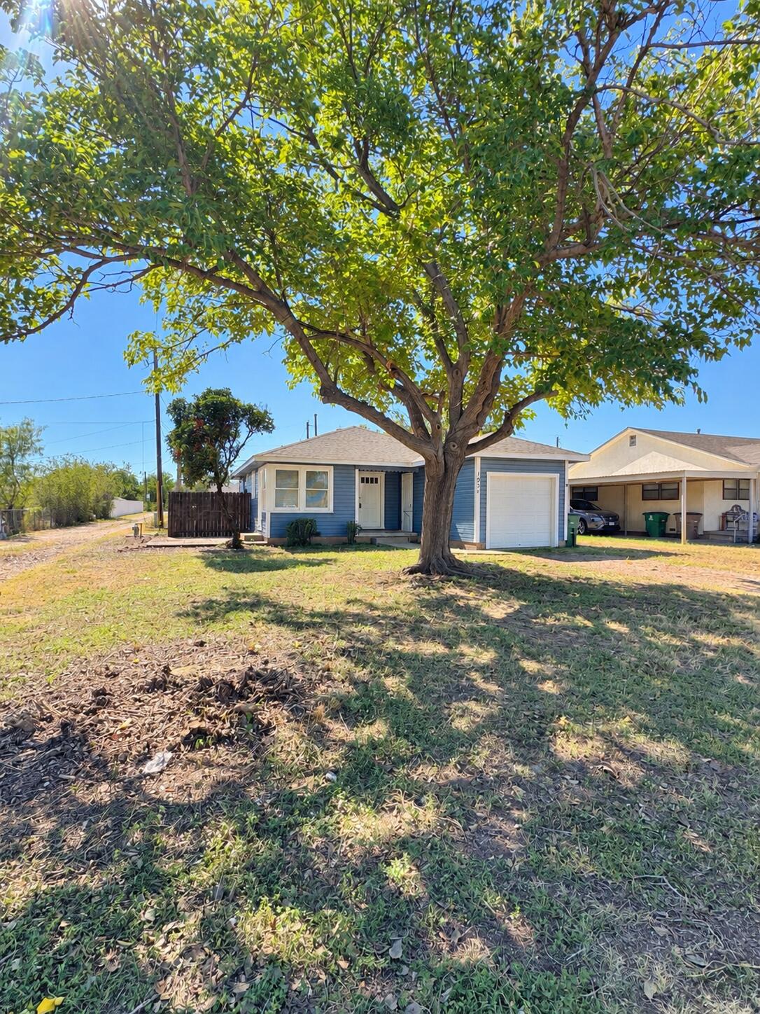 1951 Guadalupe Street Property Photo 2