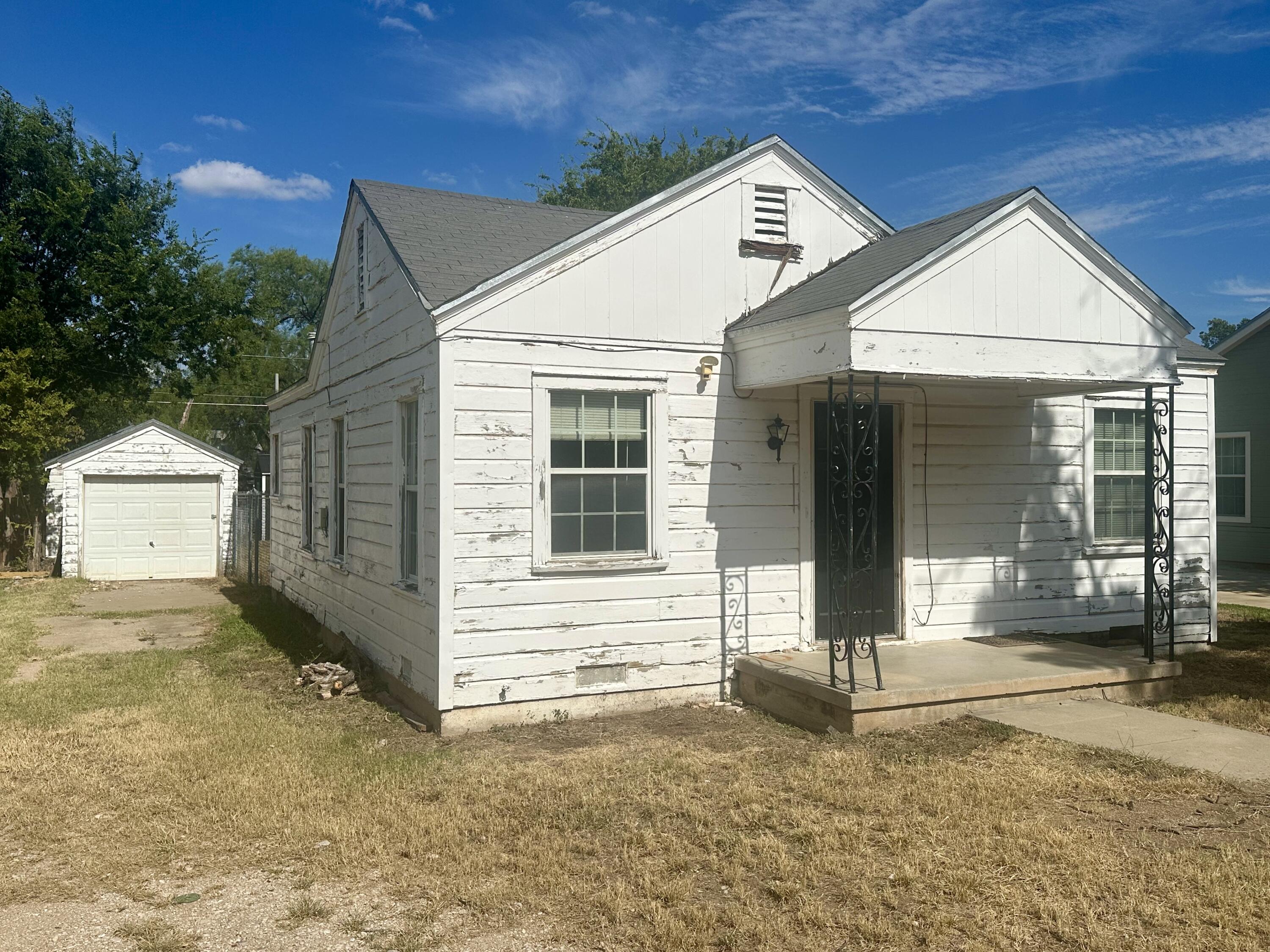 310 N Milton Street Property Photo 2