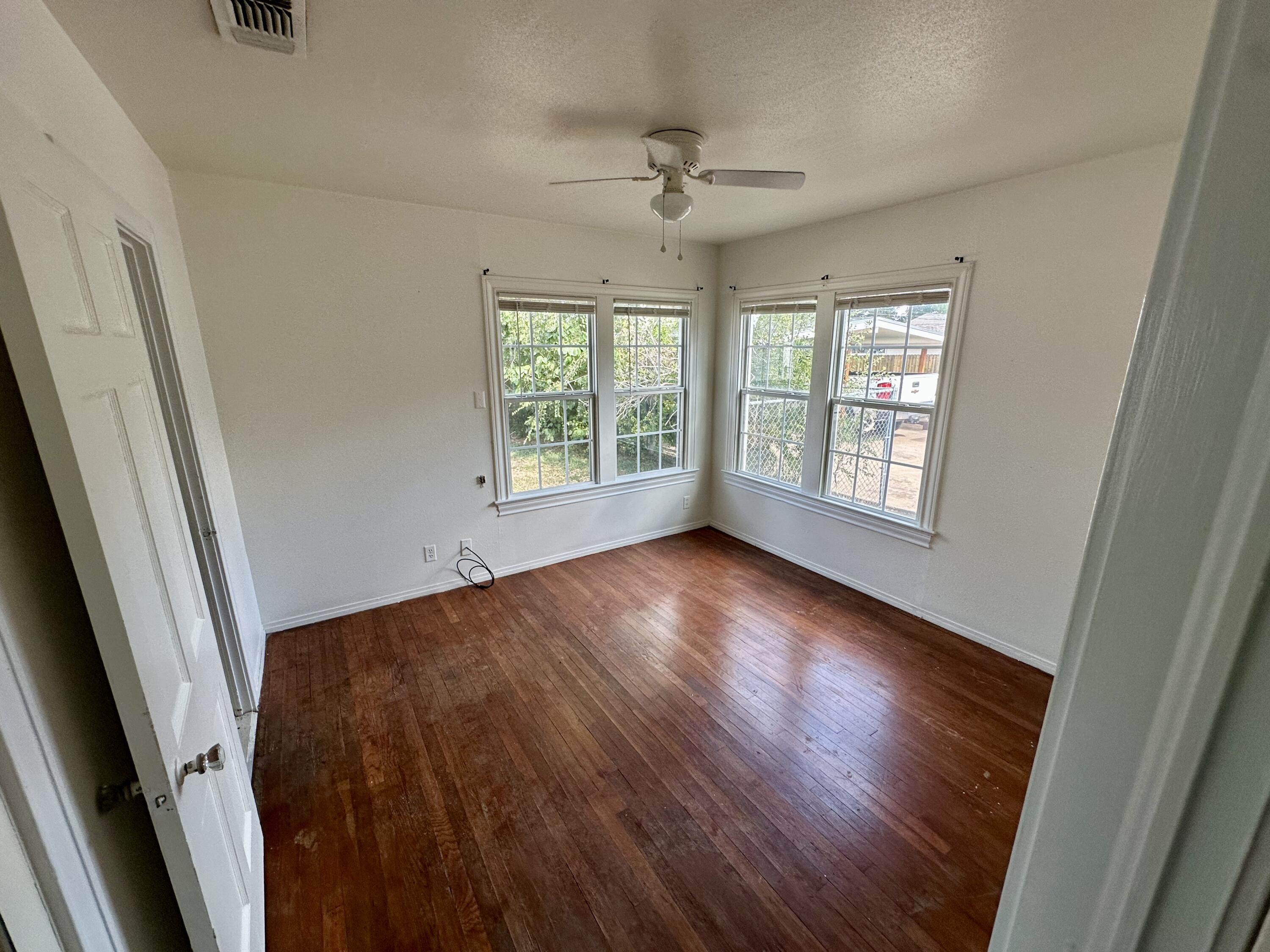 310 N Milton Street Property Photo 9