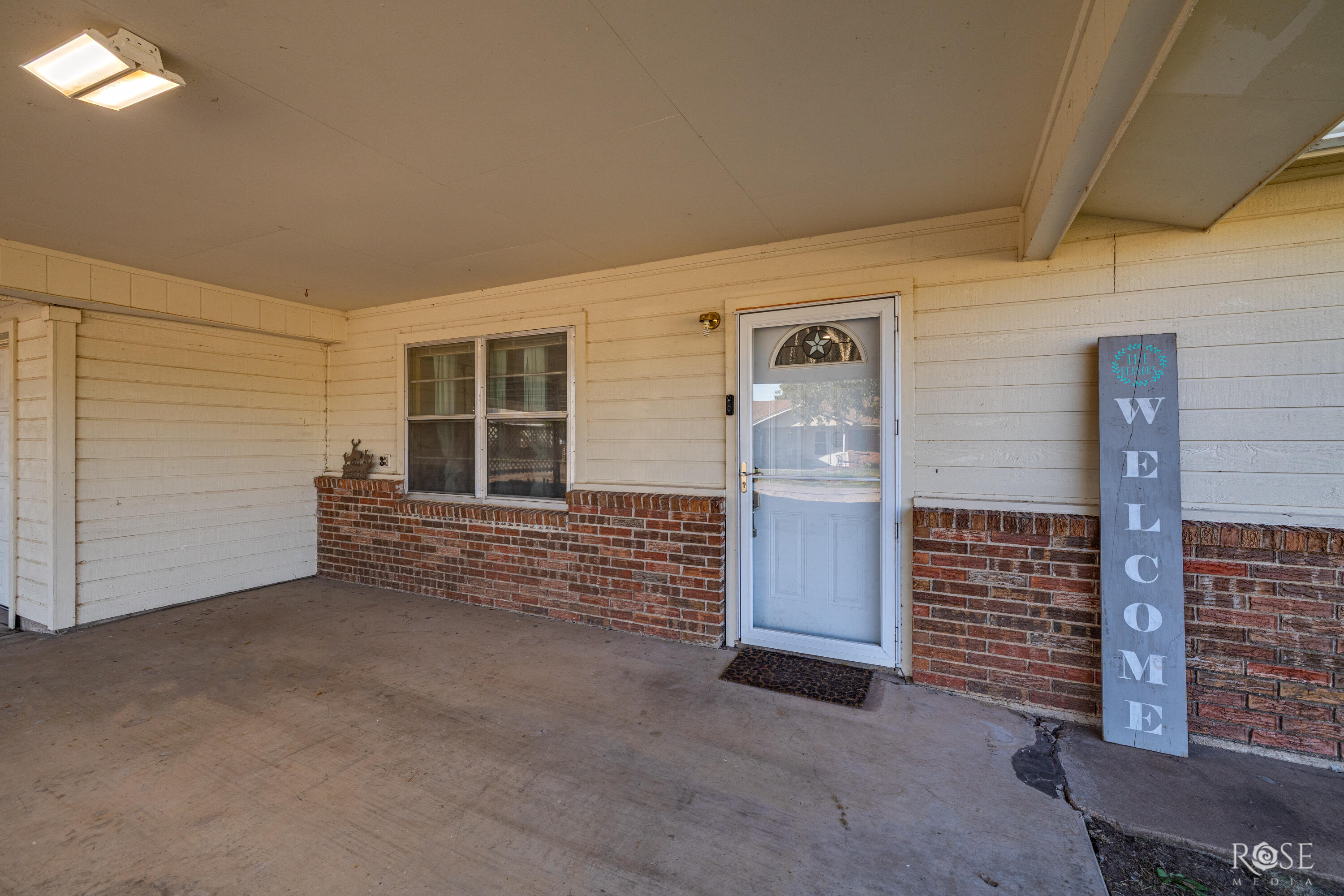 602 School Street Property Photo 5