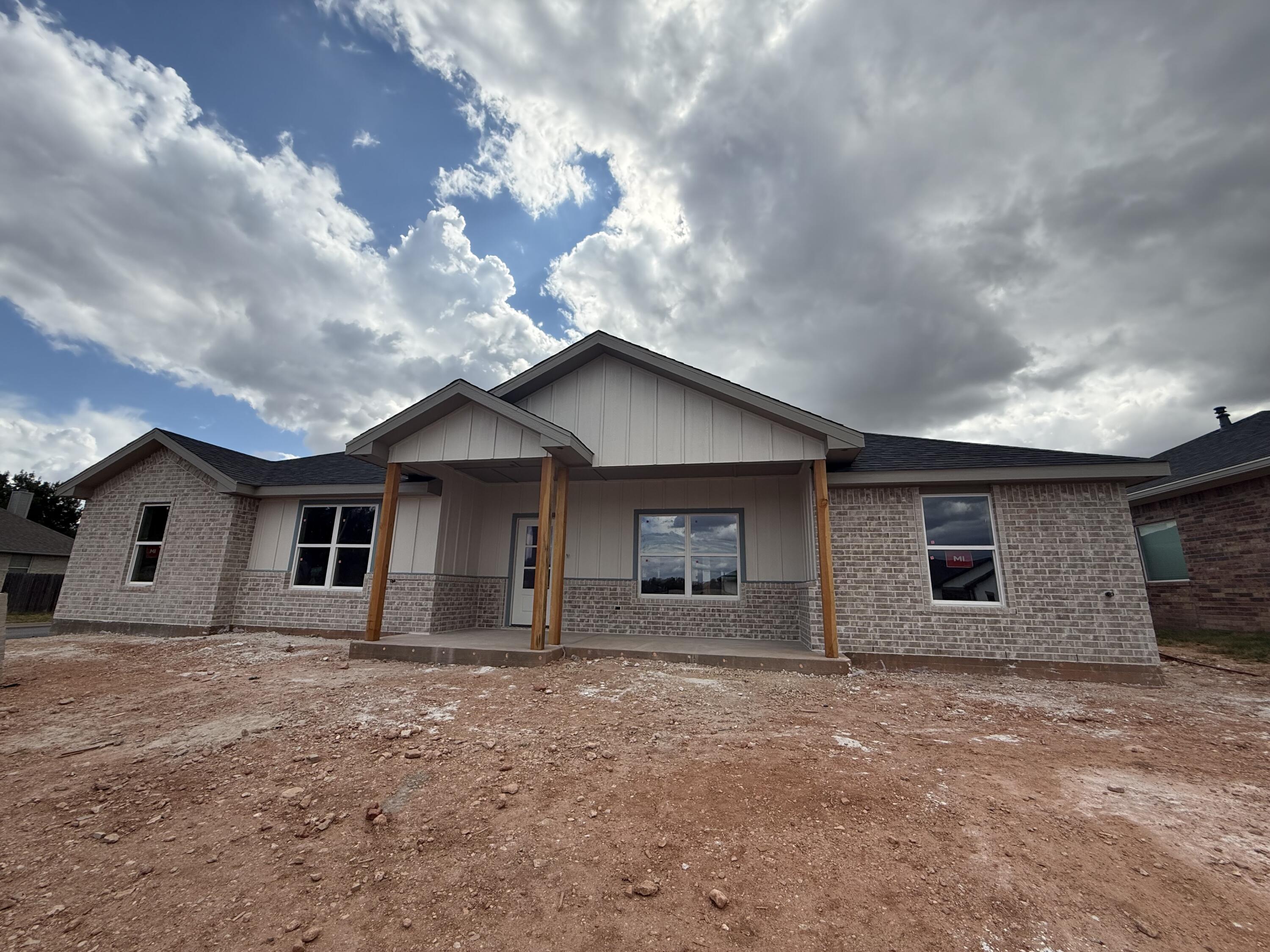 3617 Silver Spur Drive Property Photo 1