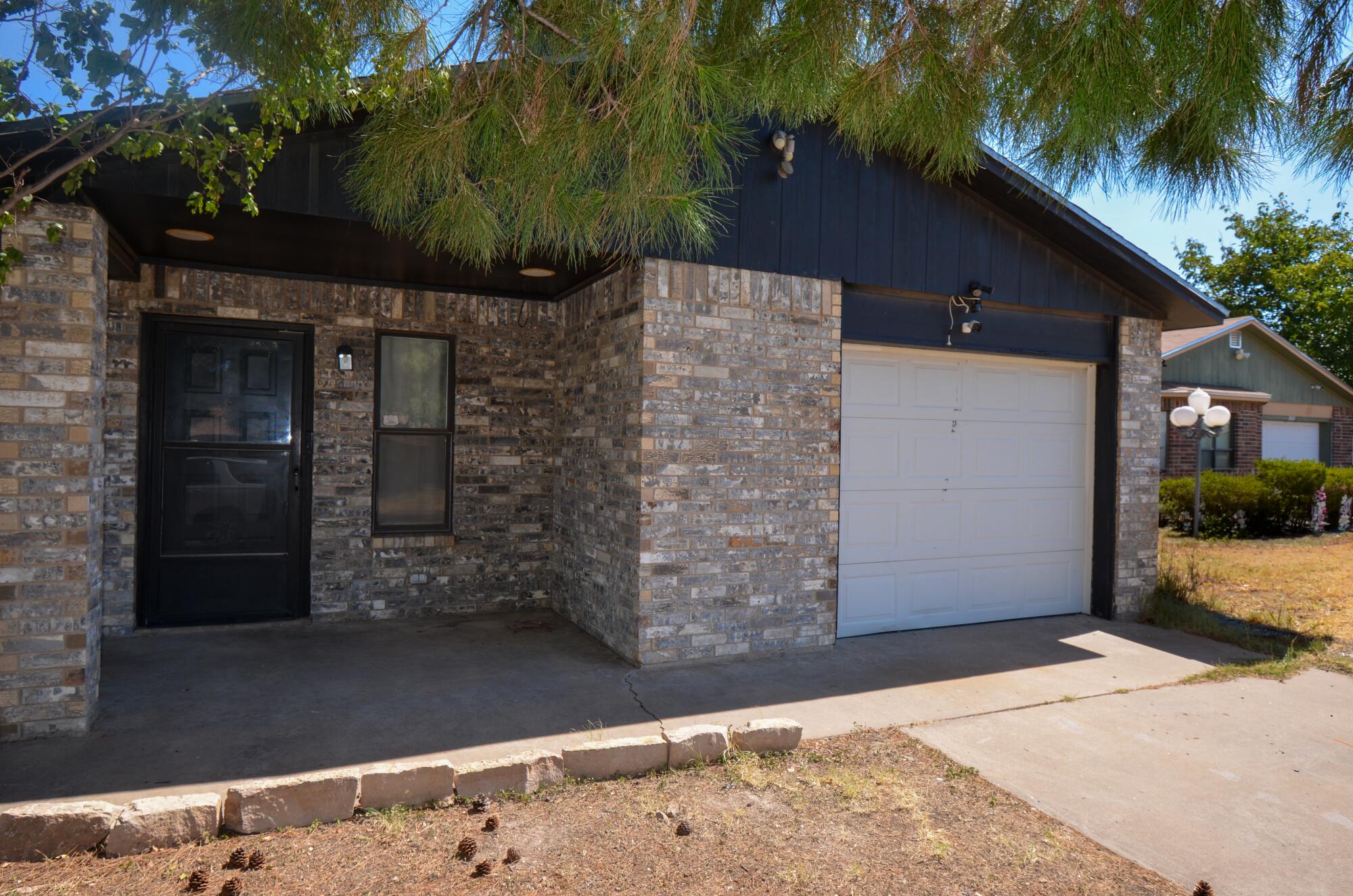 3322 Cameron Street Property Photo 2