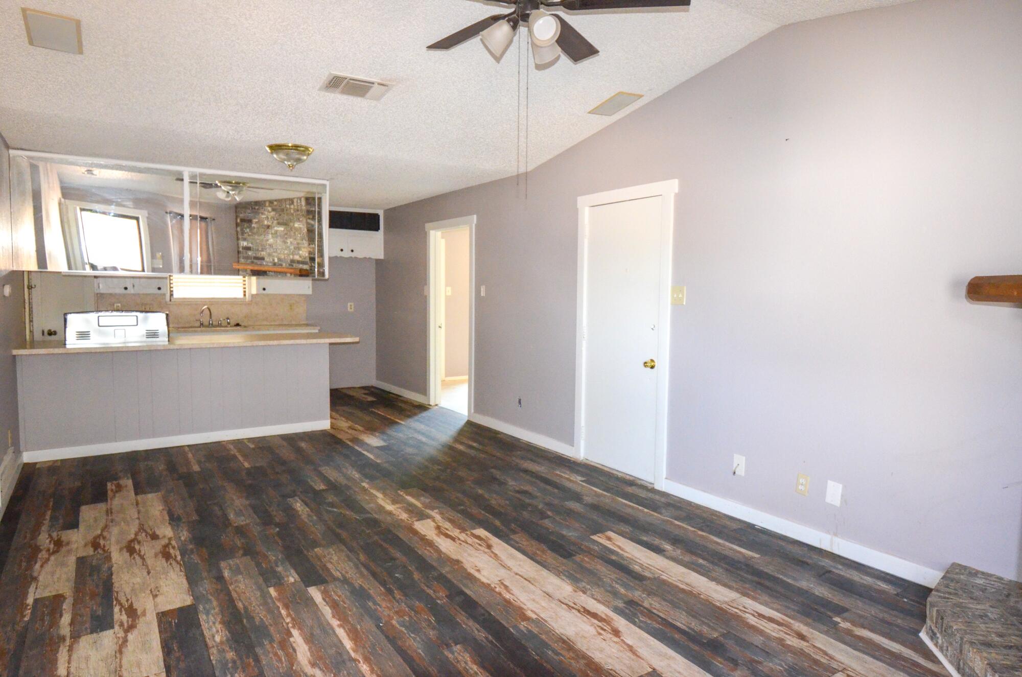 3322 Cameron Street Property Photo 4