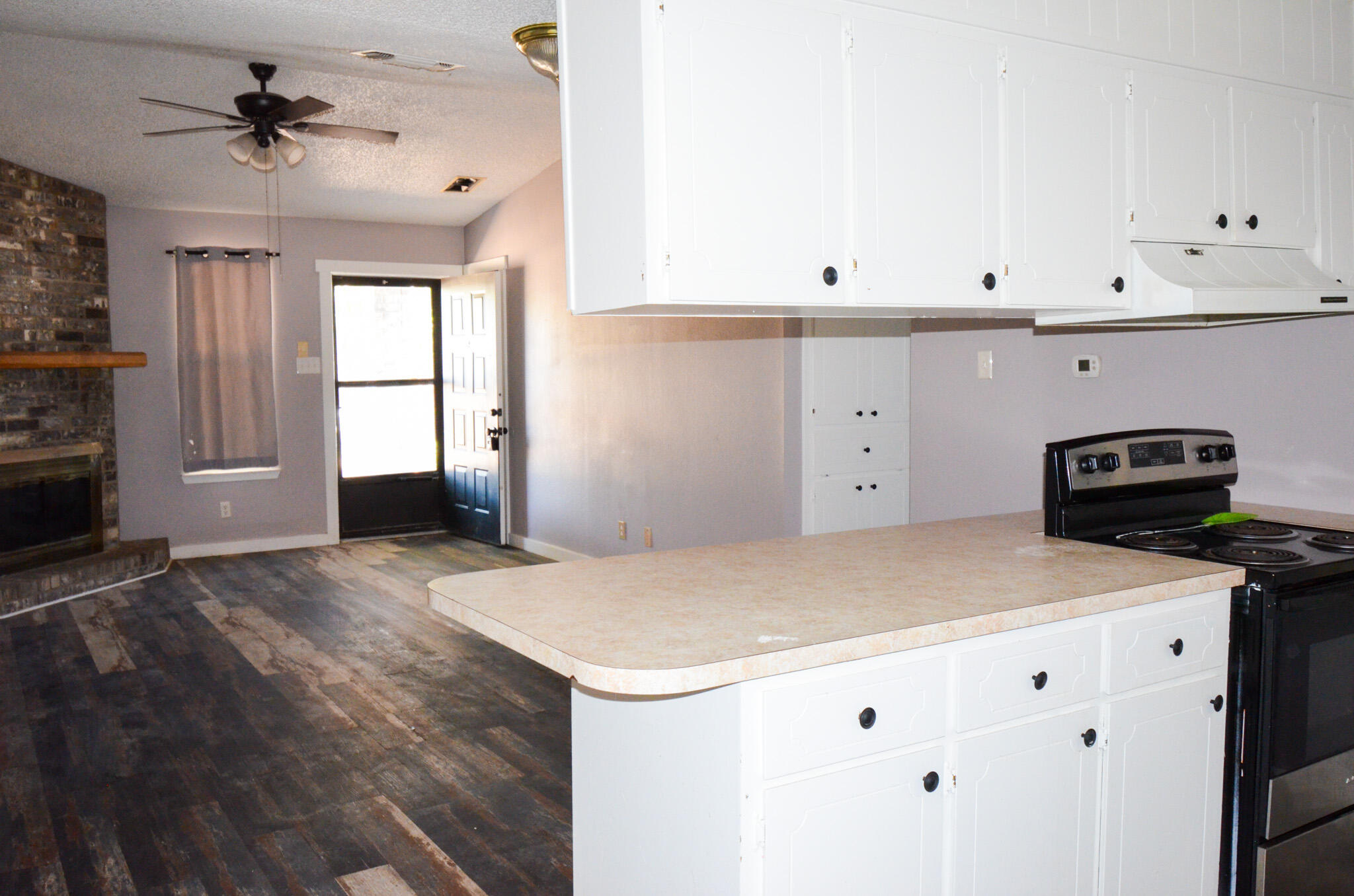 3322 Cameron Street Property Photo 5