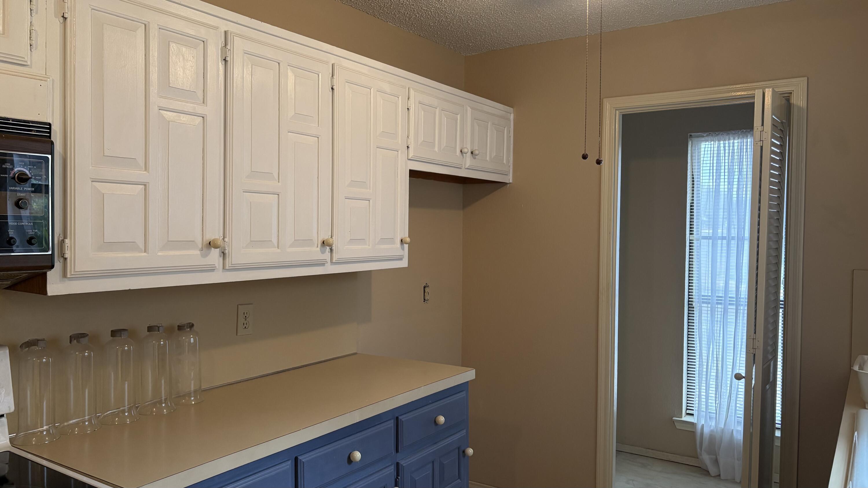 3721 Inglewood Drive Property Photo 4