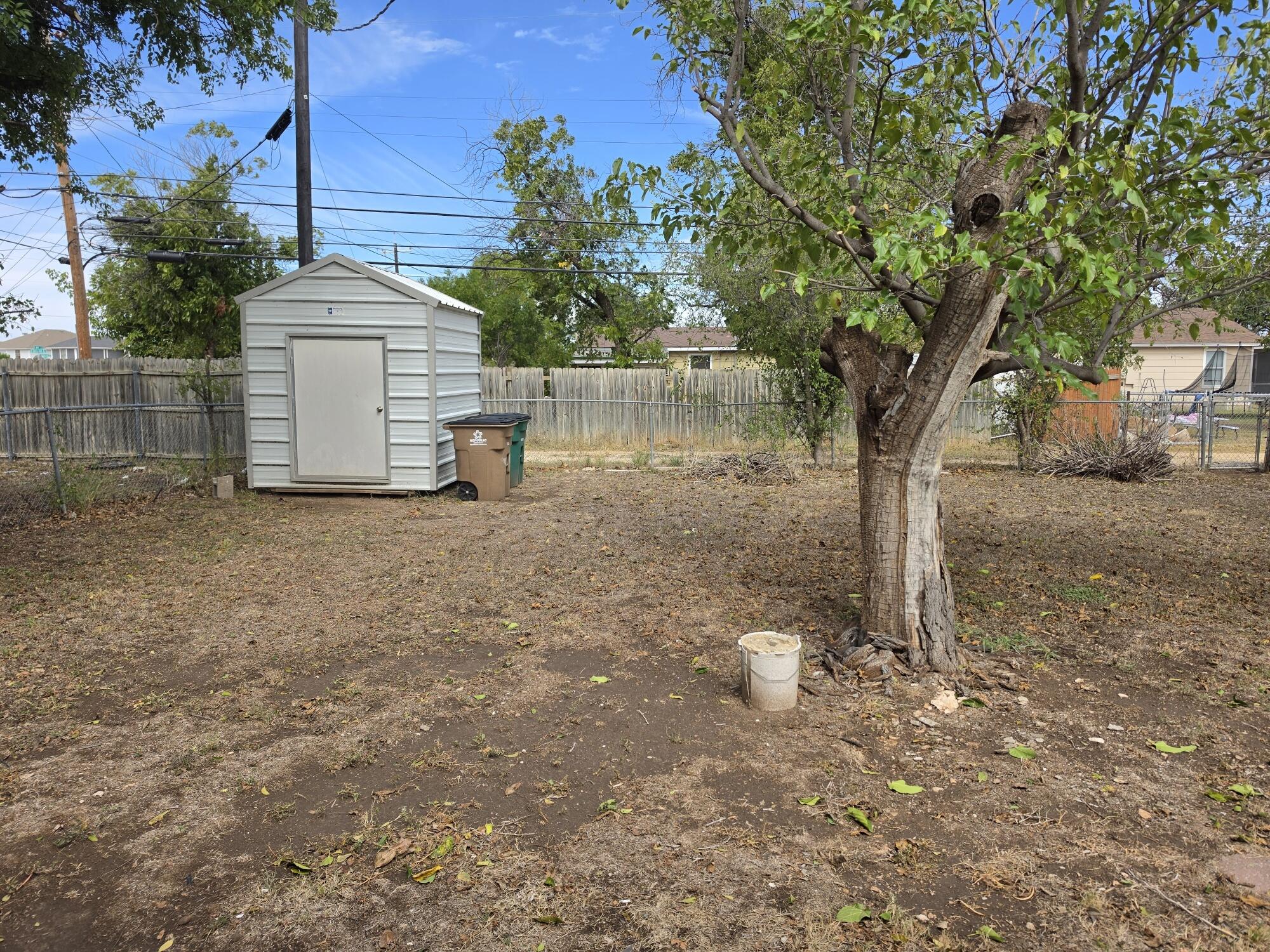102 E Riverside Avenue Property Photo 13