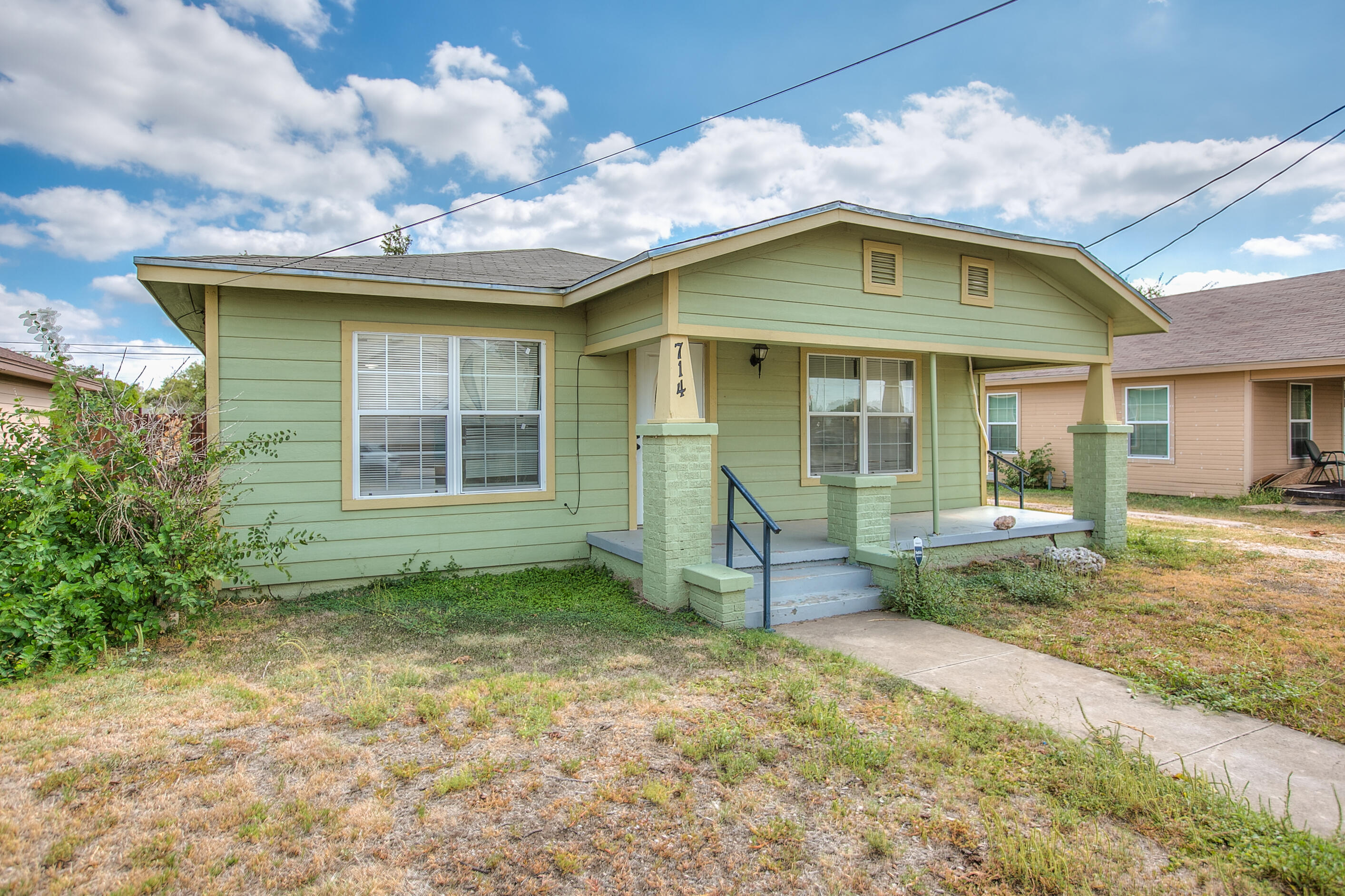 714 Rust Street Property Photo 2