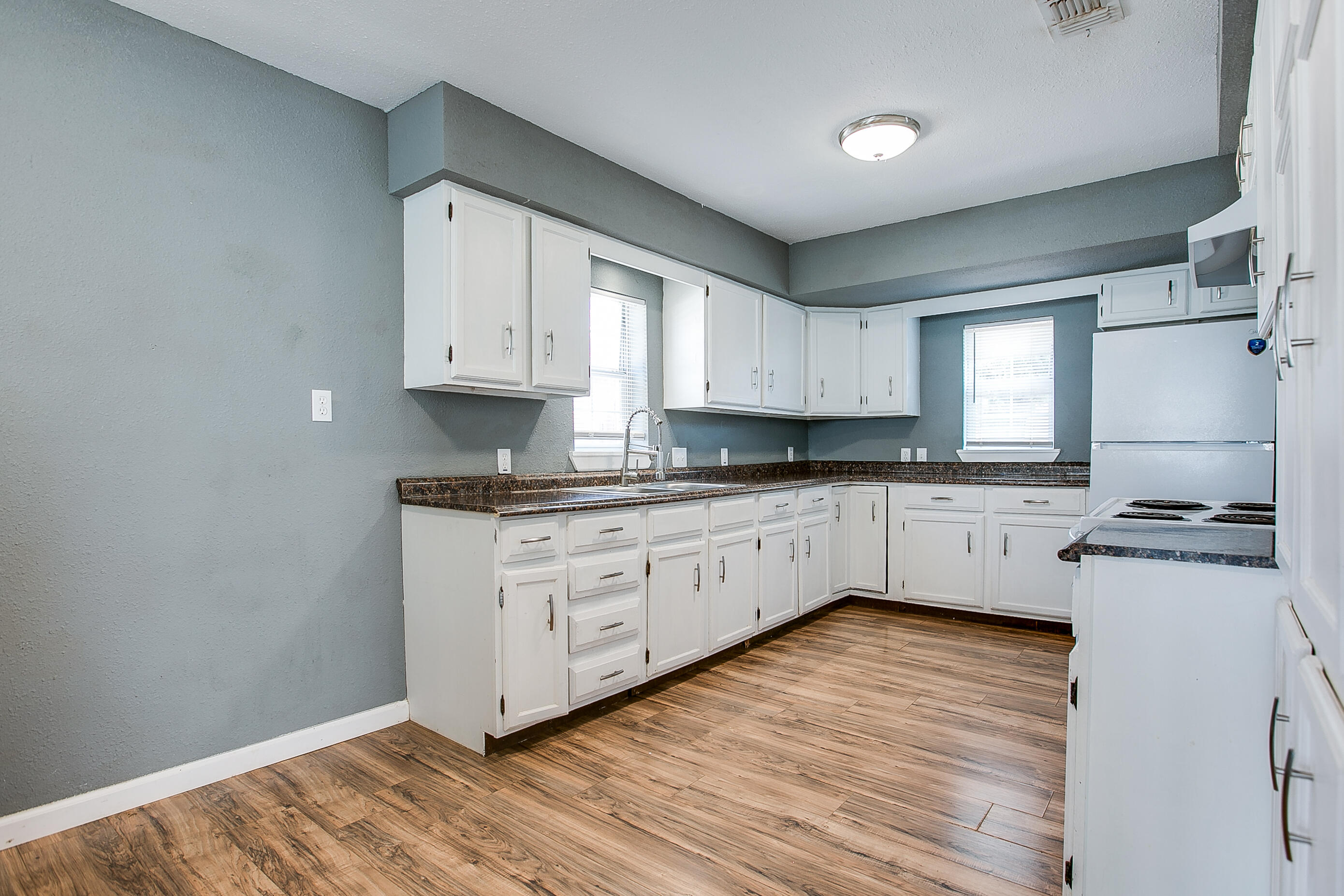 714 Rust Street Property Photo 10