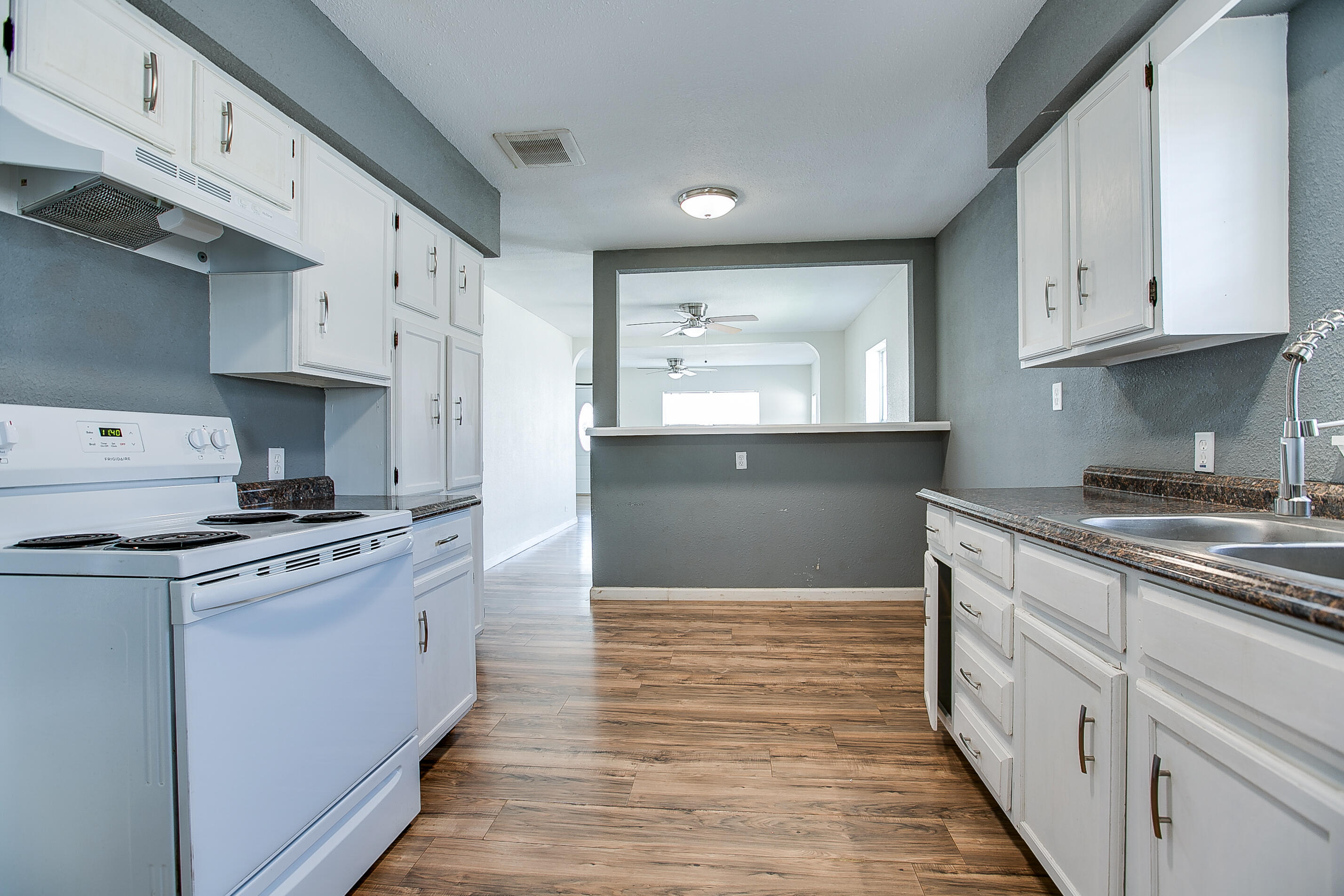 714 Rust Street Property Photo 12