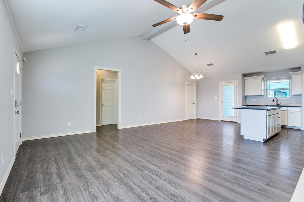 8370 Puma Court Property Photo 8