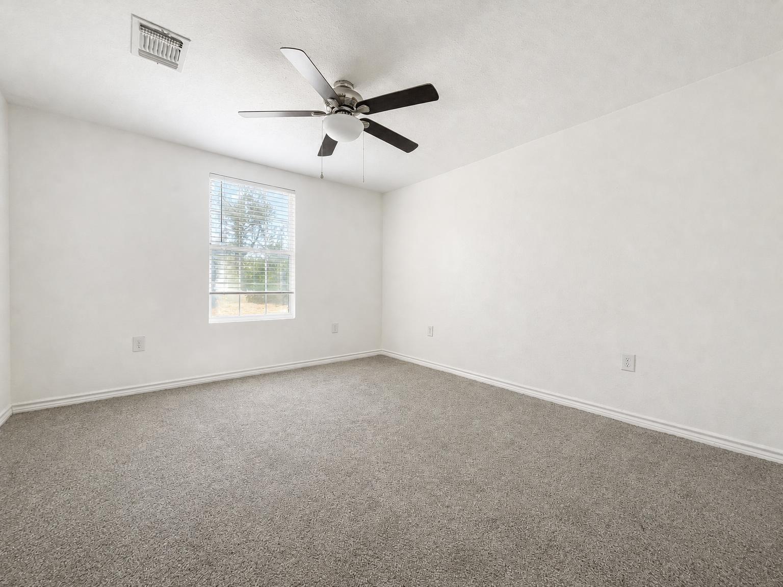 405 W 34th Street Property Photo 11