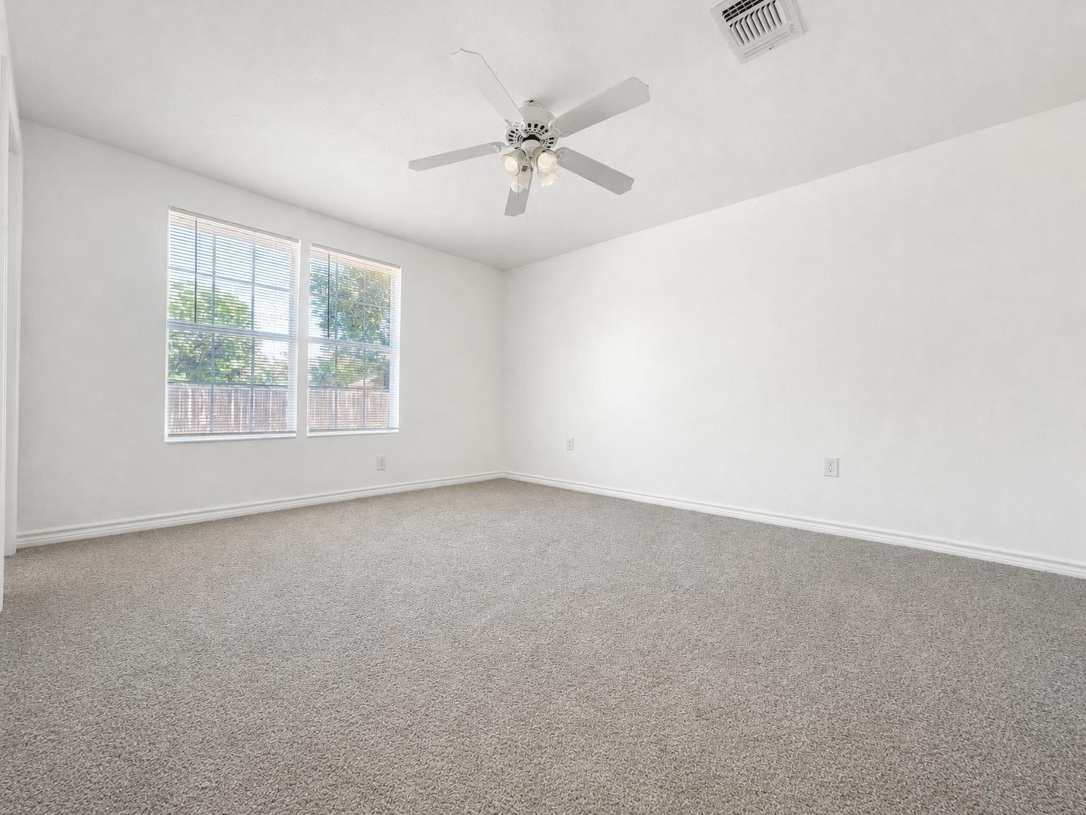 405 W 34th Street Property Photo 14