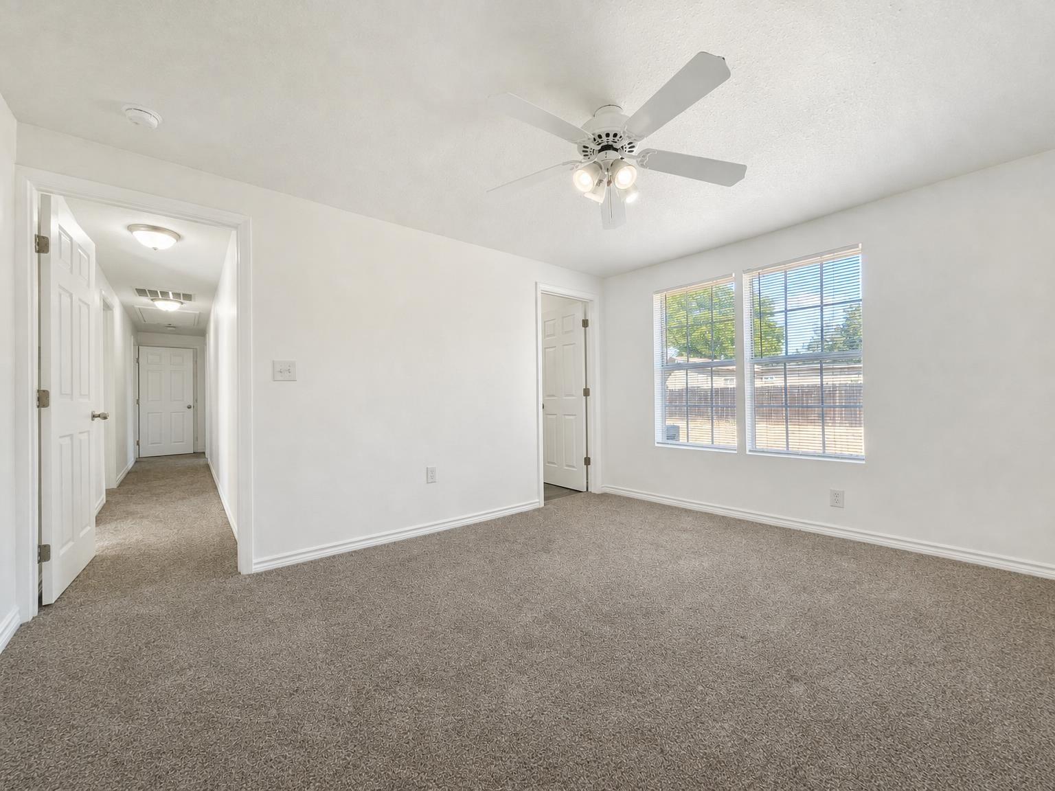 405 W 34th Street Property Photo 16