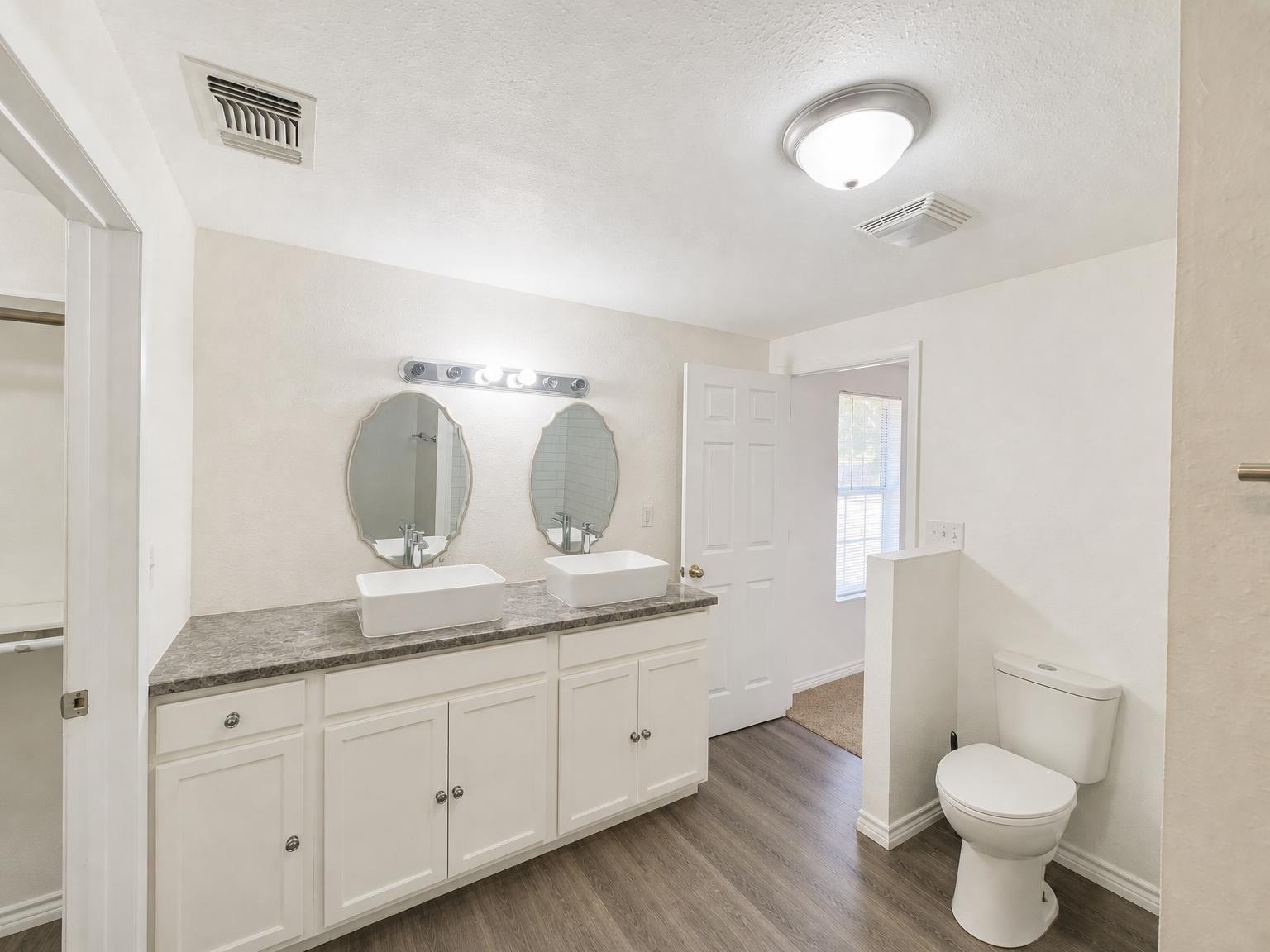 405 W 34th Street Property Photo 18