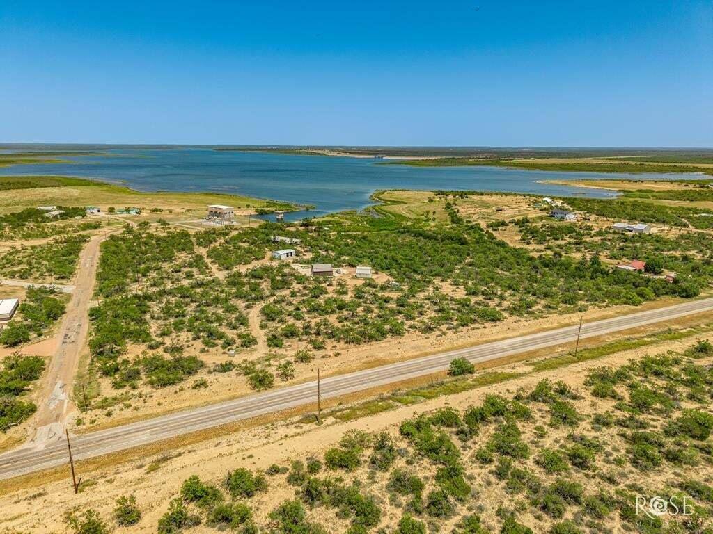 17001 Mustang Creek Road Property Photo 2