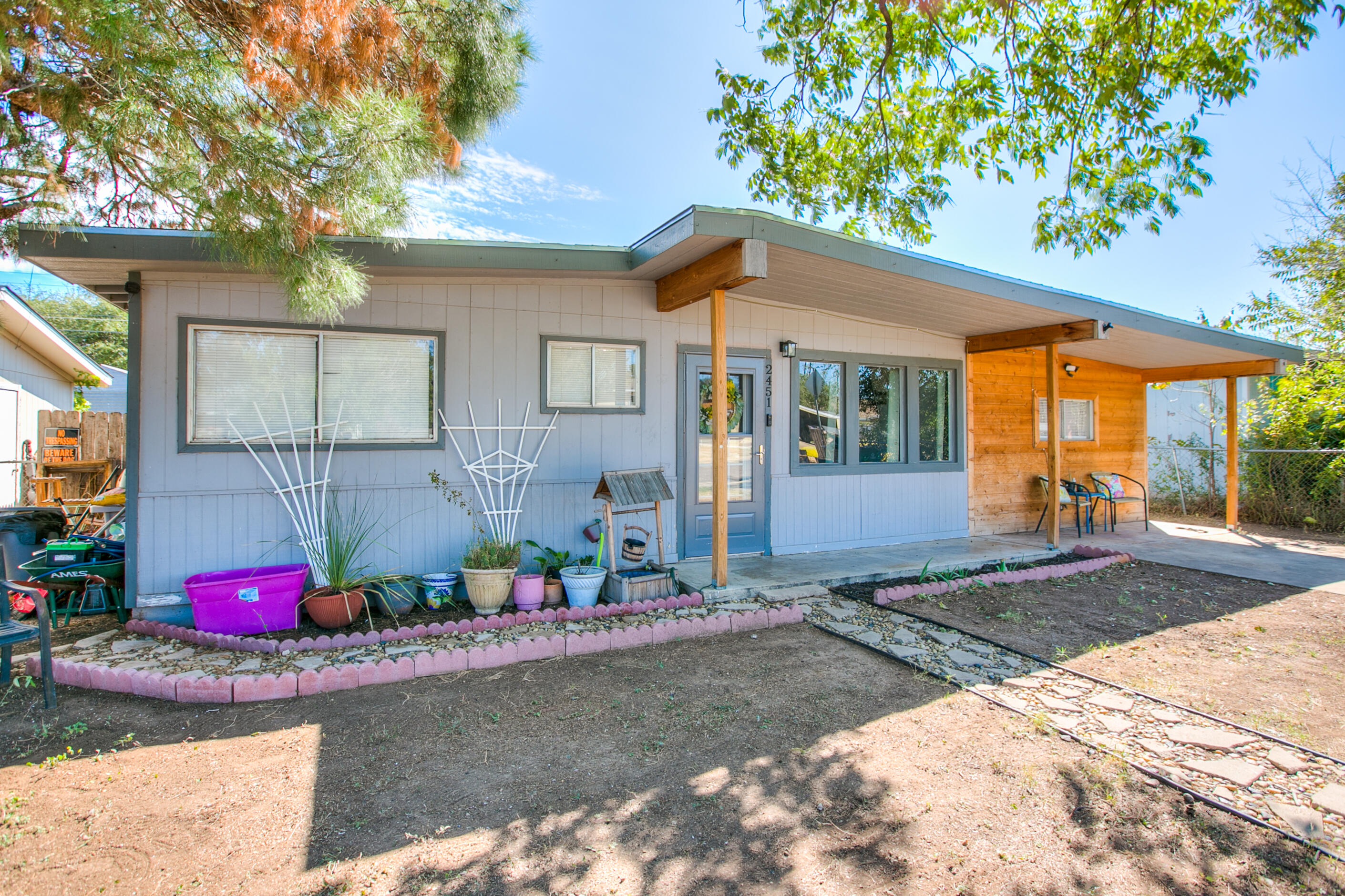 2451 Greenwood Street Property Photo 4