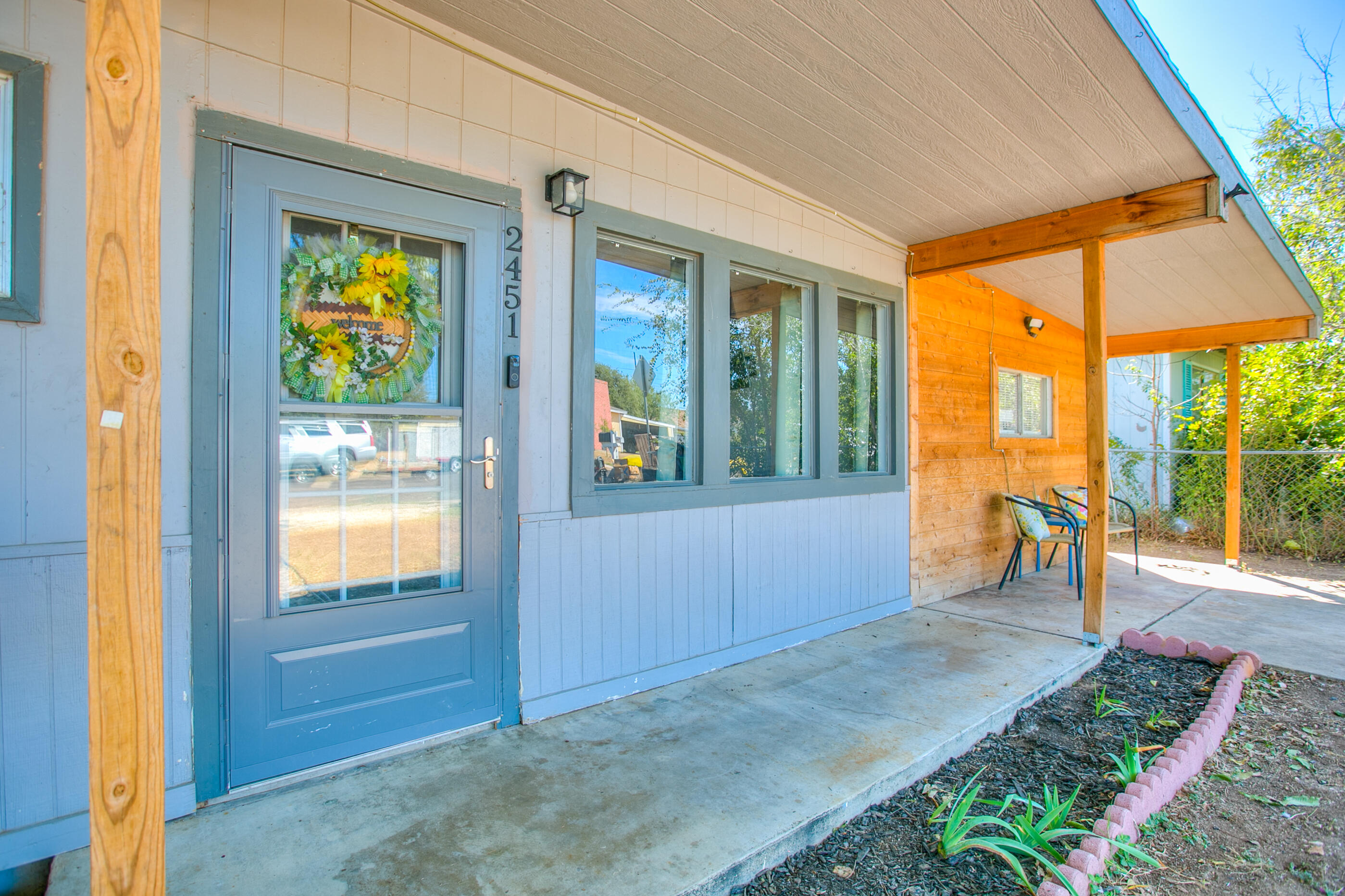2451 Greenwood Street Property Photo 5