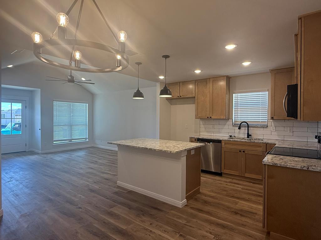 6125 Mountain Forest Drive Property Photo 5