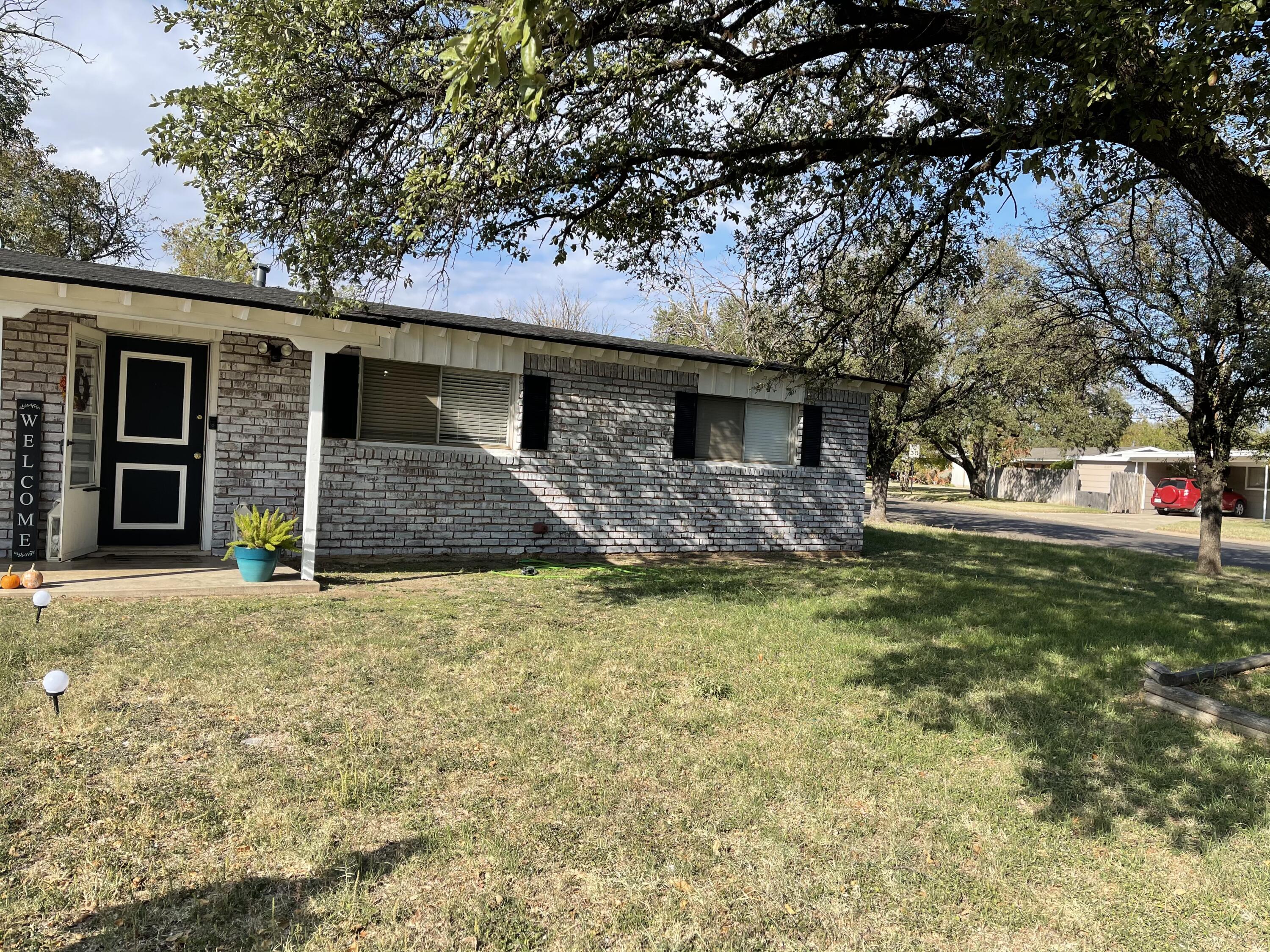 3802 Robin Hood Trail Property Photo 1