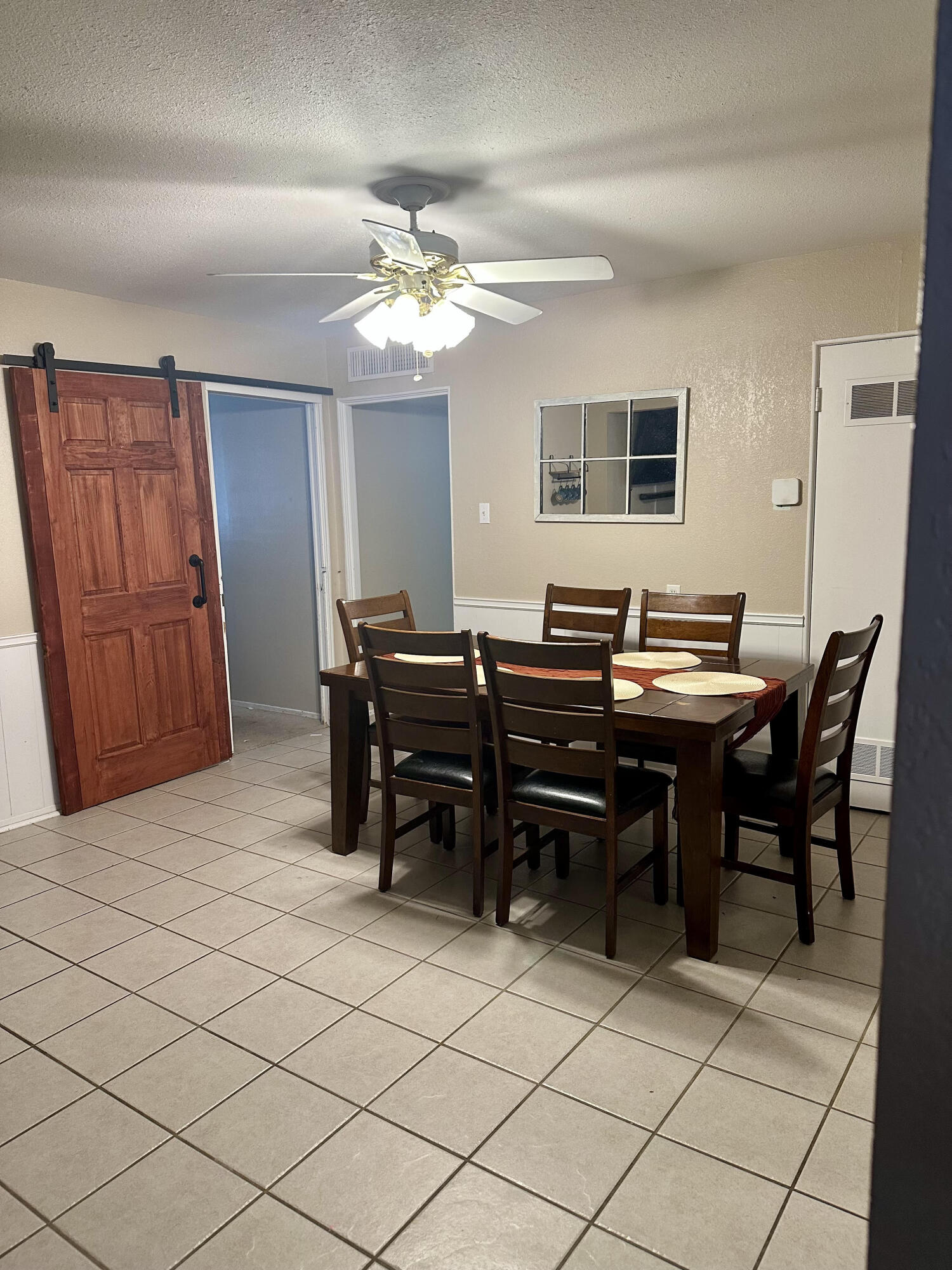 3802 Robin Hood Trail Property Photo 4