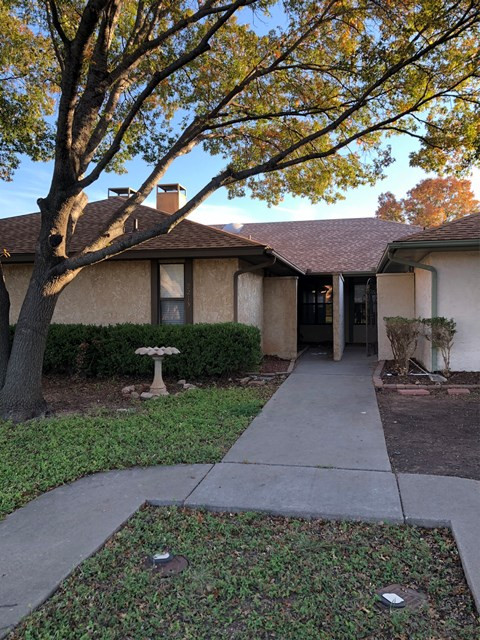 2213 Valleyview Boulevard Property Photo 1