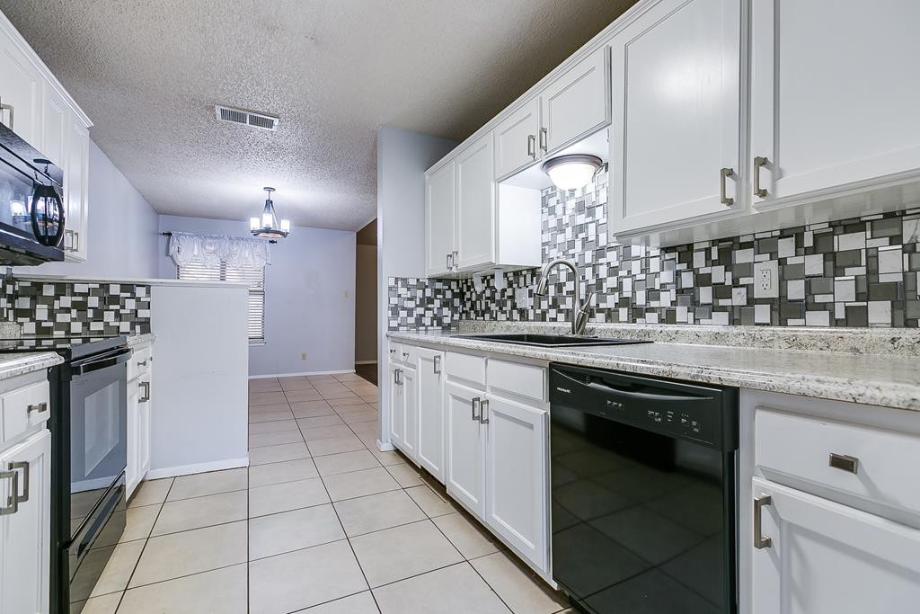 2213 Valleyview Boulevard Property Photo 3