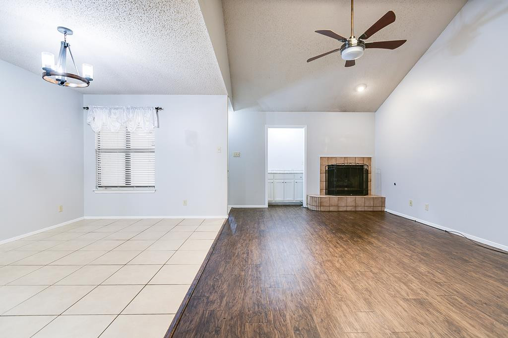 2213 Valleyview Boulevard Property Photo 5