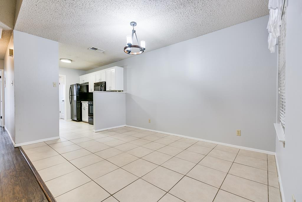 2213 Valleyview Boulevard Property Photo 6