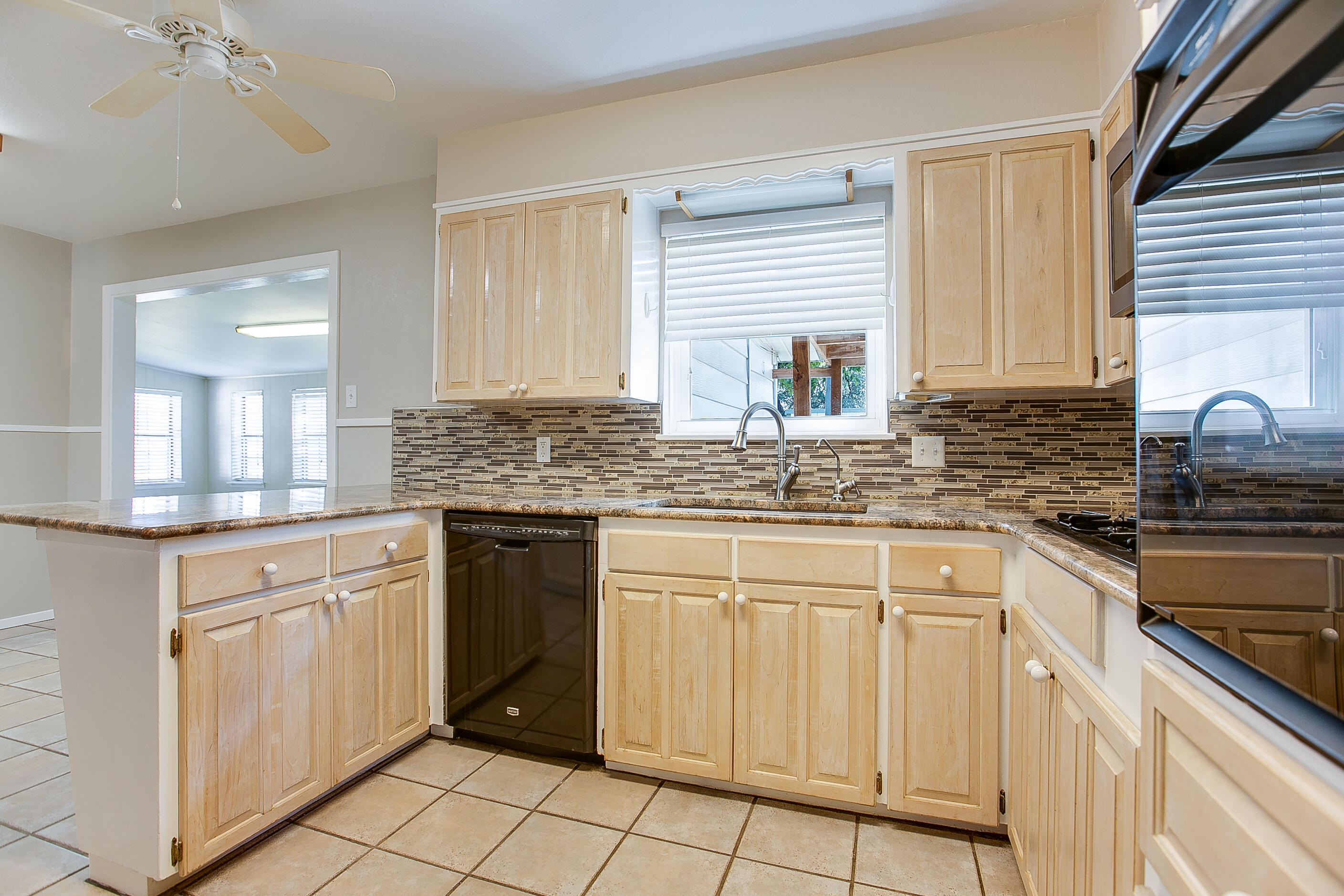 2743 Sac Avenue Property Photo 15