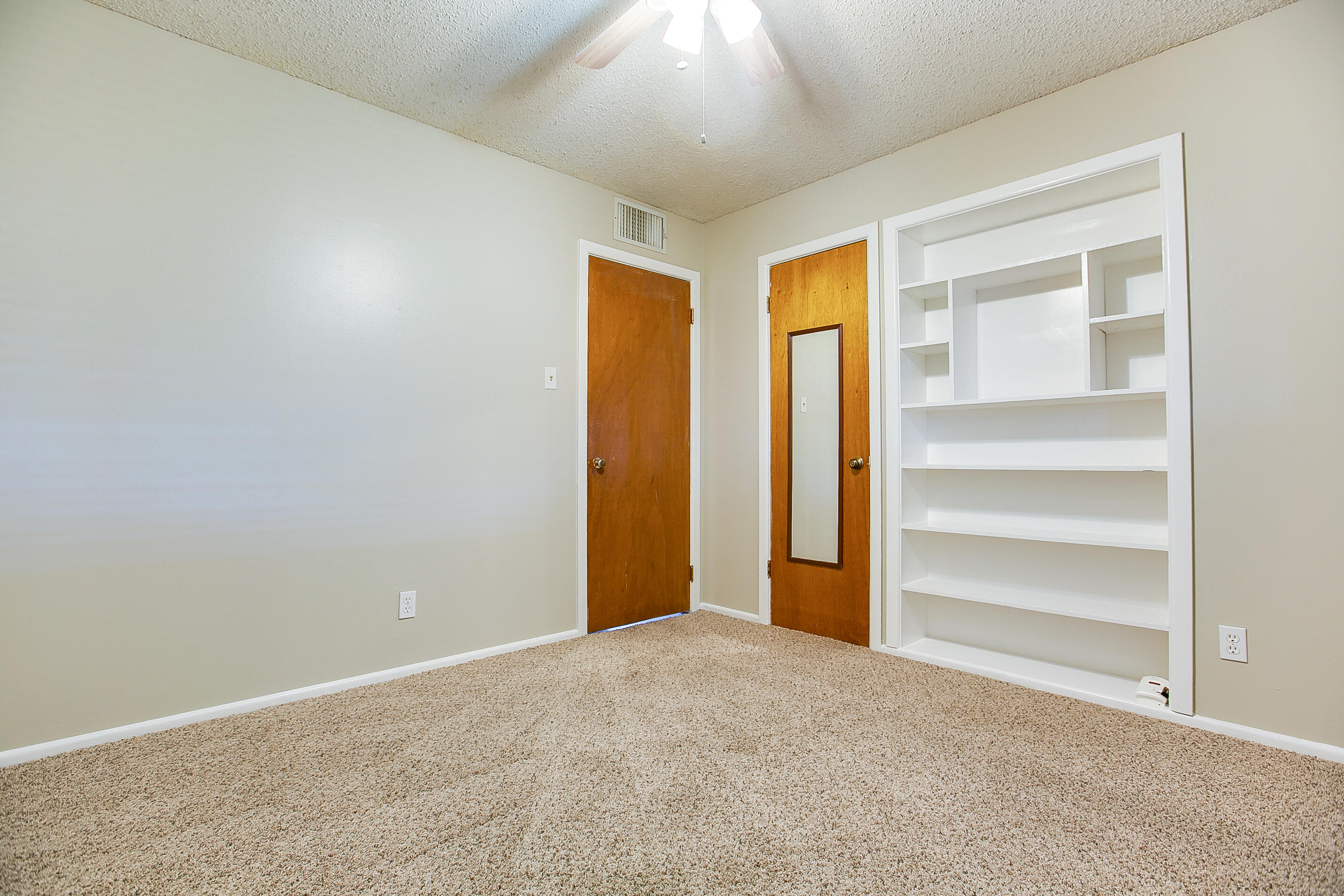 2743 Sac Avenue Property Photo 20