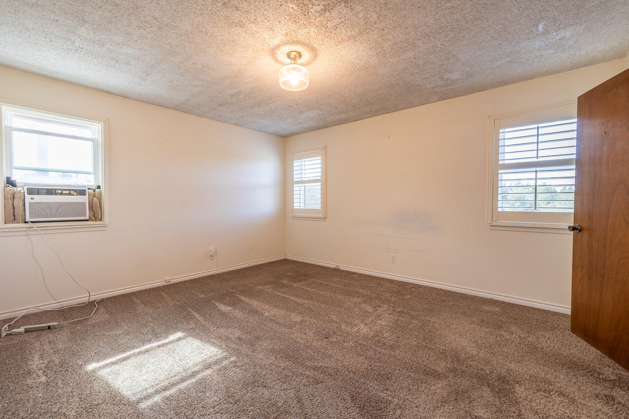 204 Cedar Drive Property Photo 7