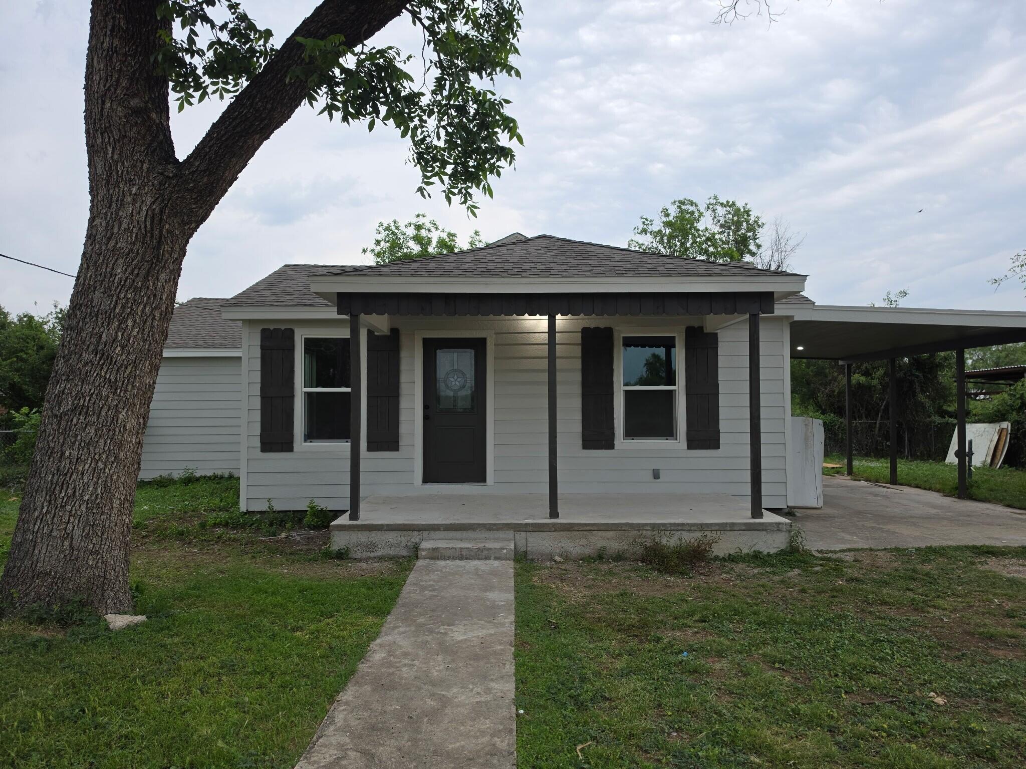 2710 Bowie Street