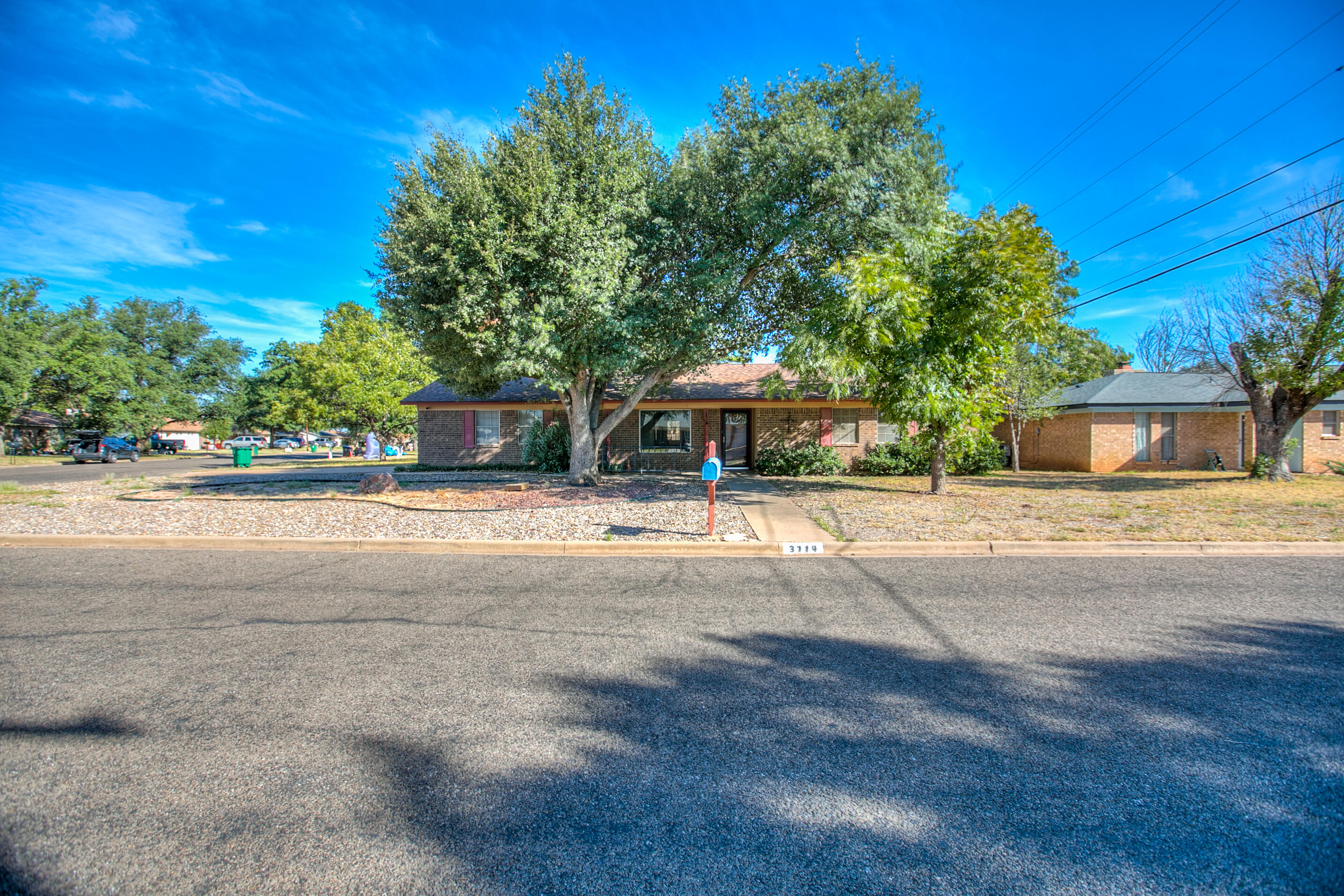 3714 Honeysuckle Lane Property Photo 1