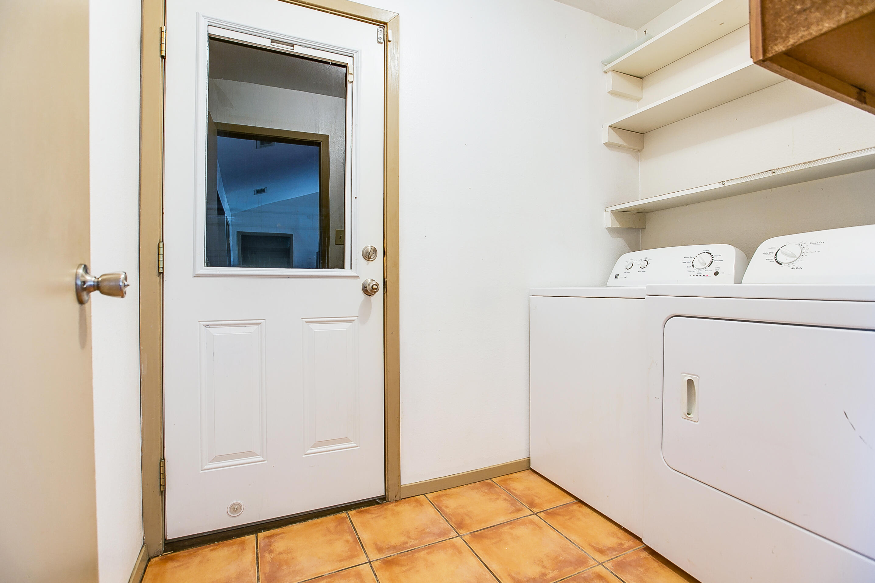 3714 Honeysuckle Lane Property Photo 28