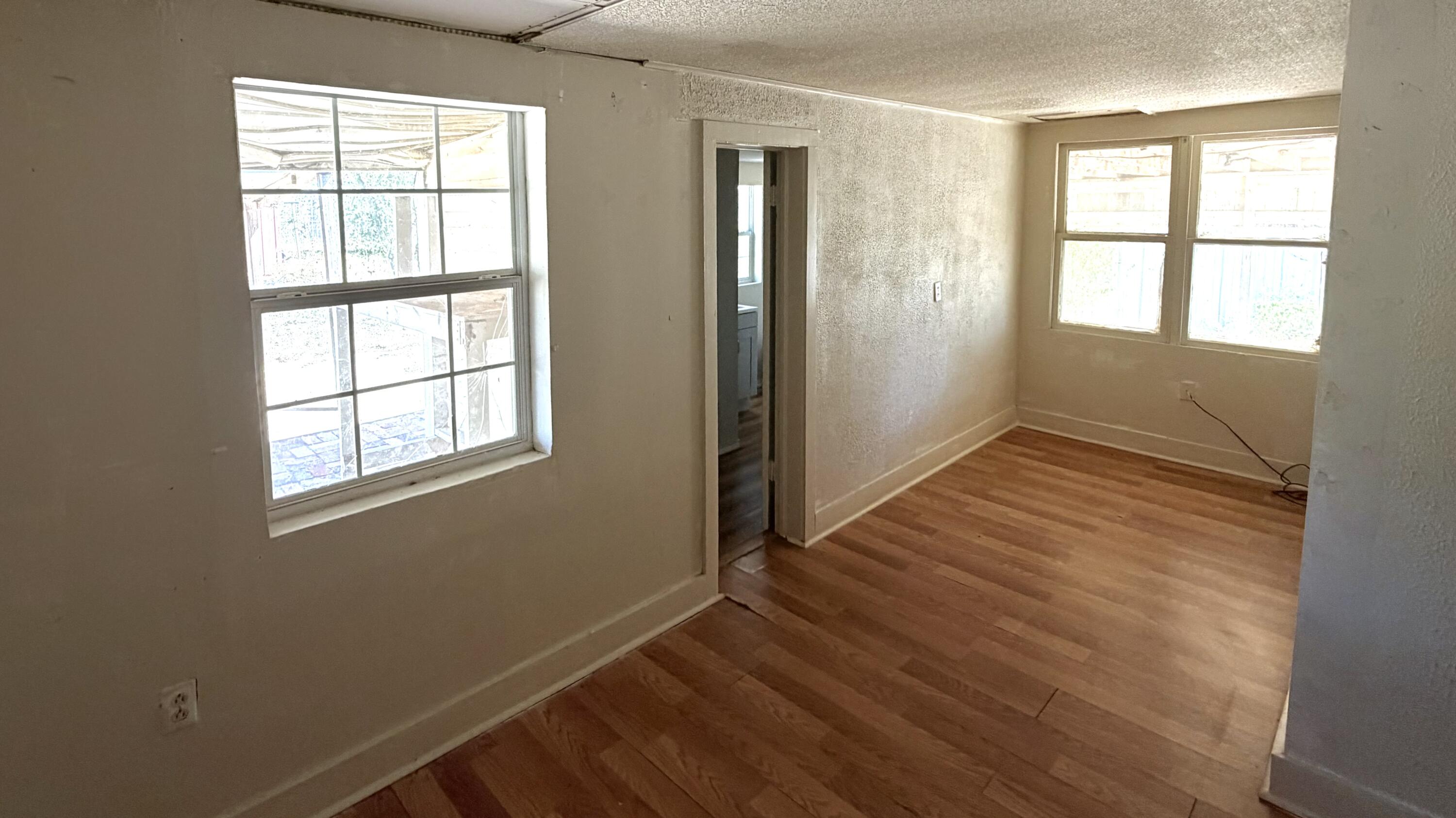22 W 12th Street Property Photo 8