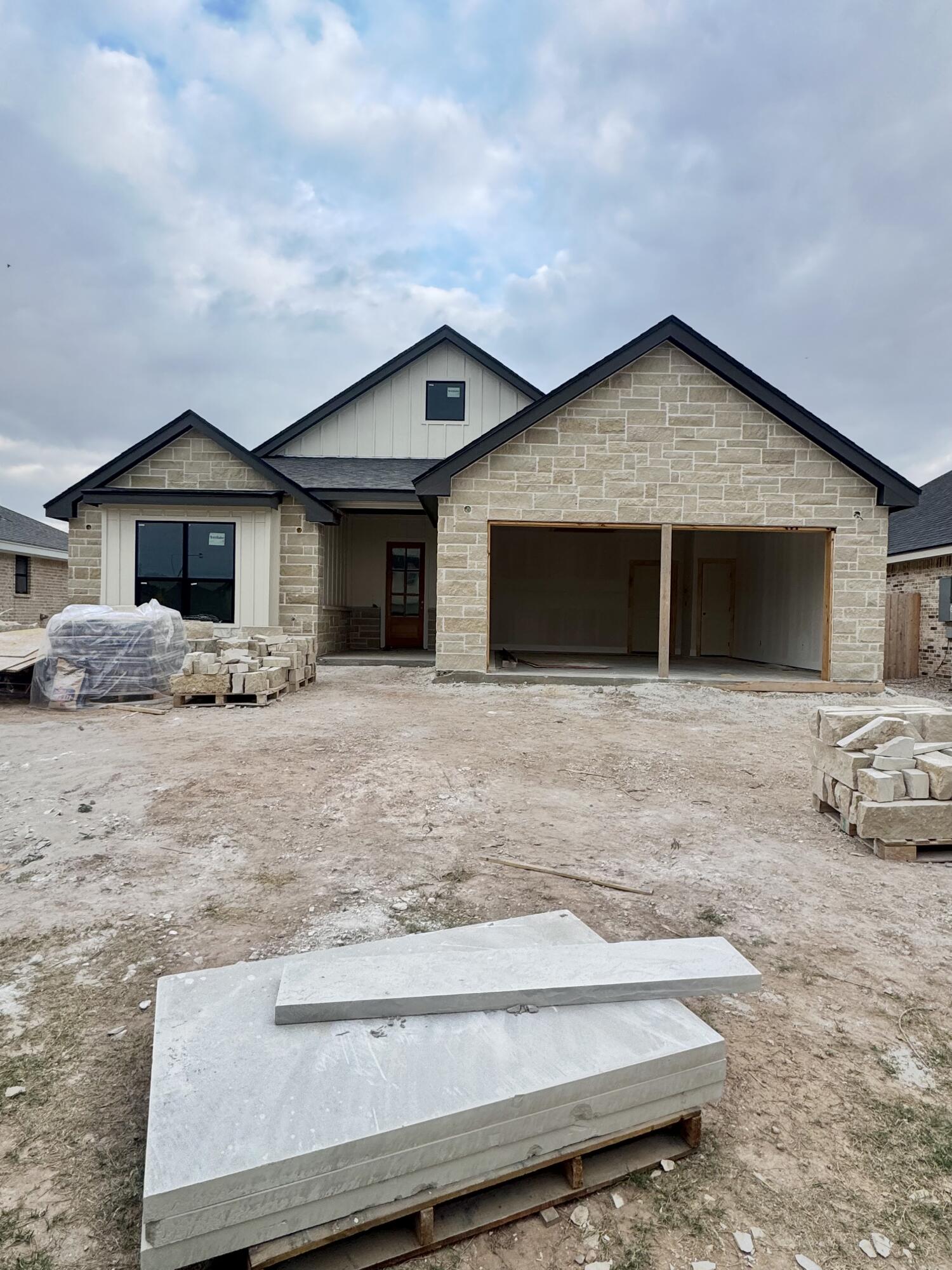 3144 Maplewood Drive Property Photo 1