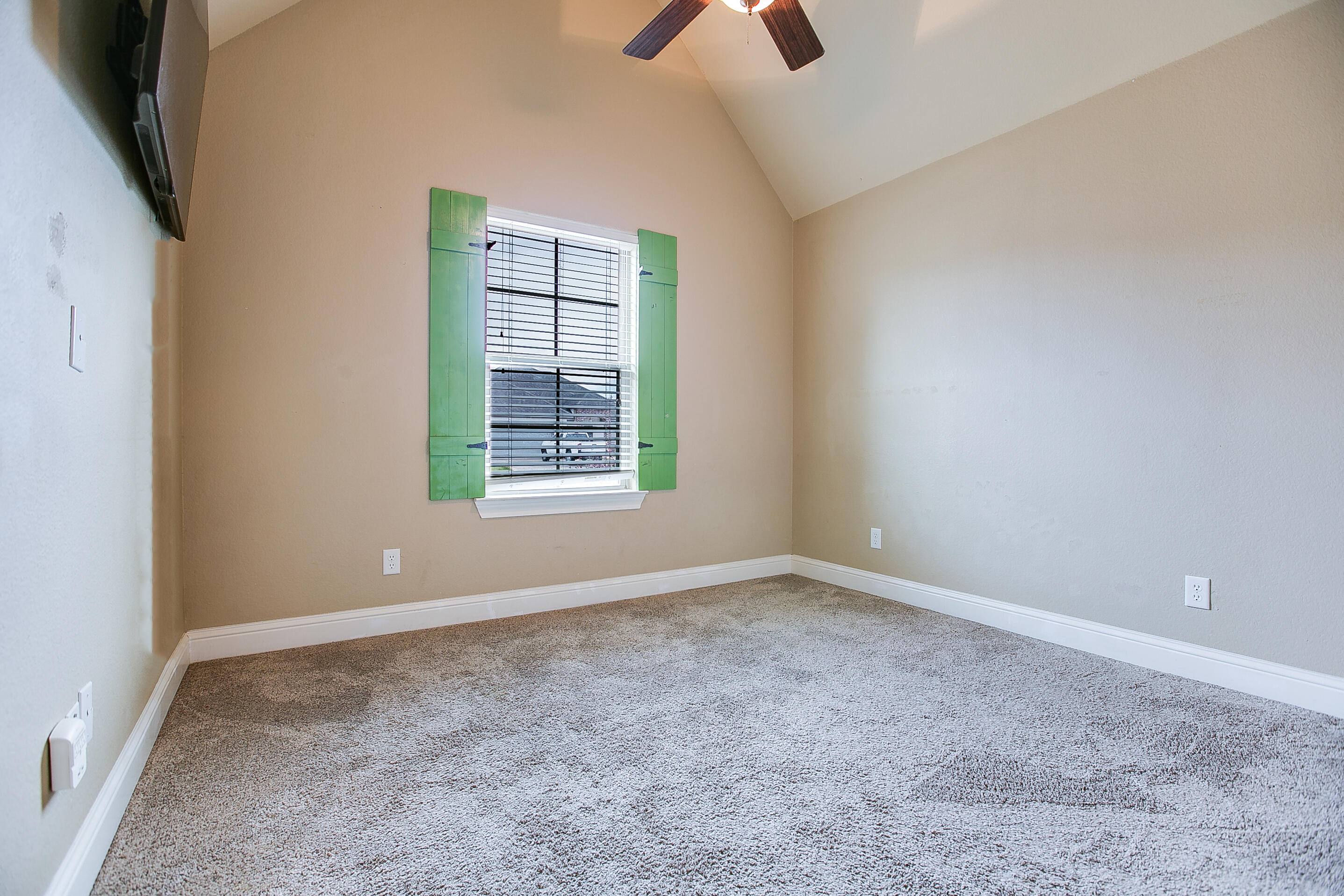 3945 Caroline Lane Property Photo 19