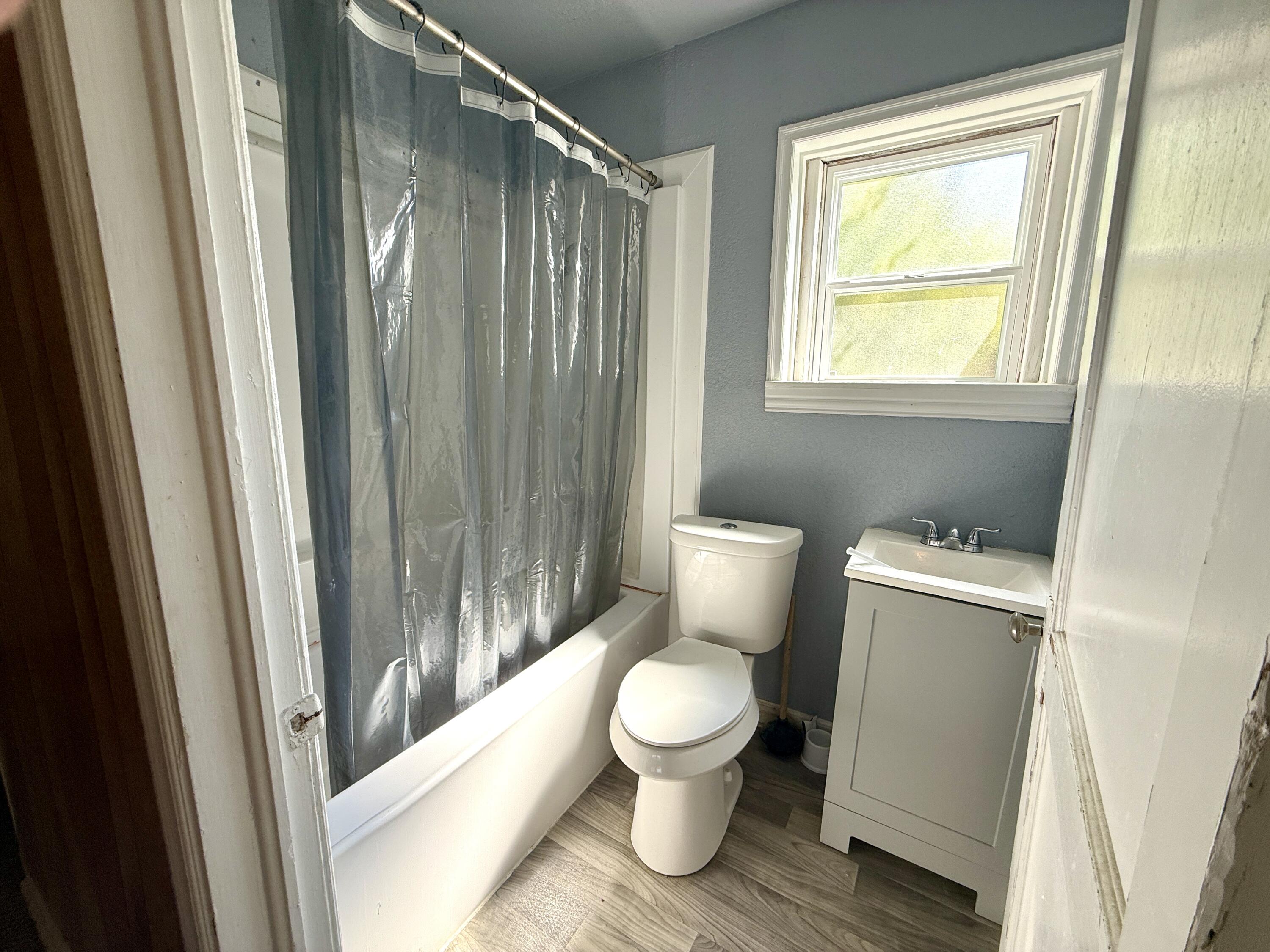 216 S Jackson Street Property Photo 9