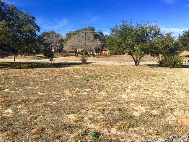621 N Duck Property Photo 3
