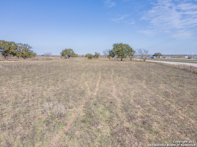 000 I-35 Property Photo 4