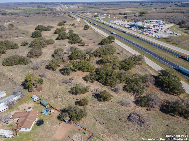 000 I-35 Property Photo 10